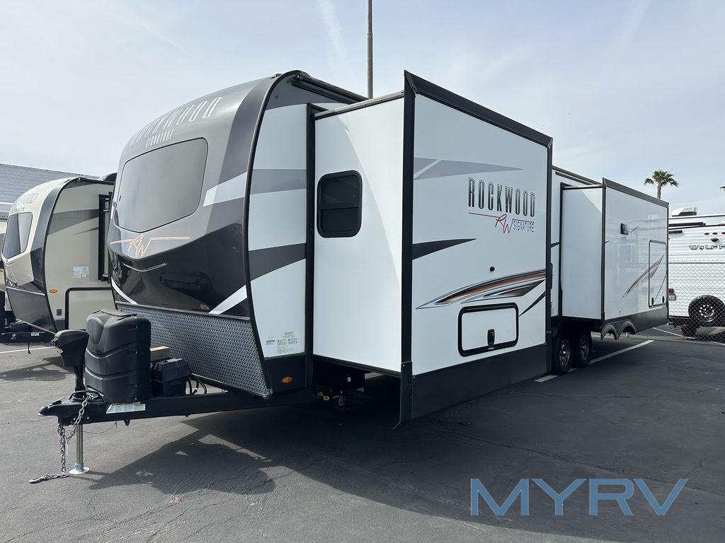 2022 Forest River Rv Rockwood Ultra Lite 8337RL in el cajon CA