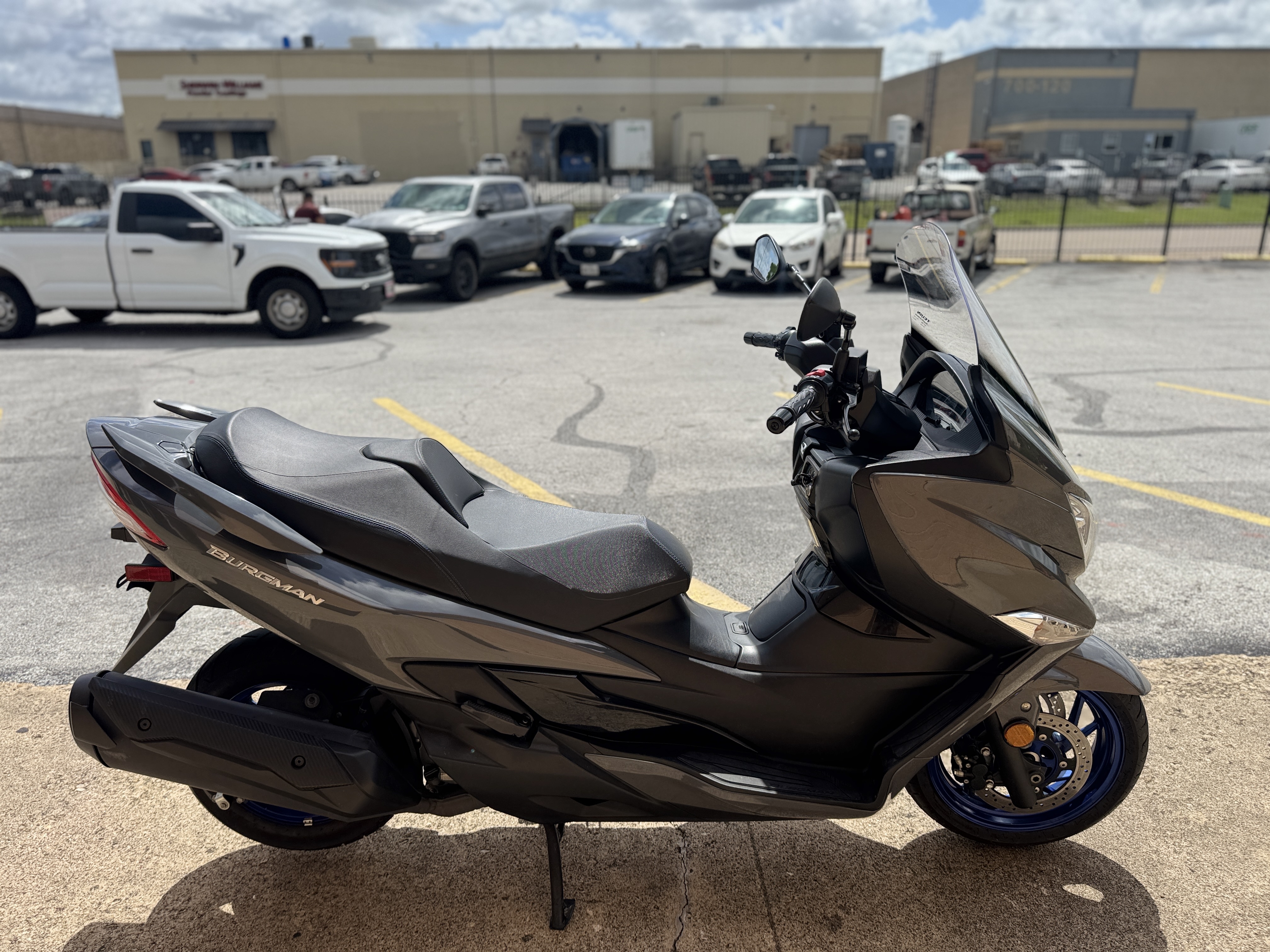 2023 Suzuki Burgman 400 400 in Arlington, TX