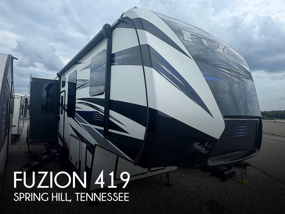 2019 Keystone Fuzion 419 Fifth Wheel Toy Hauler RV