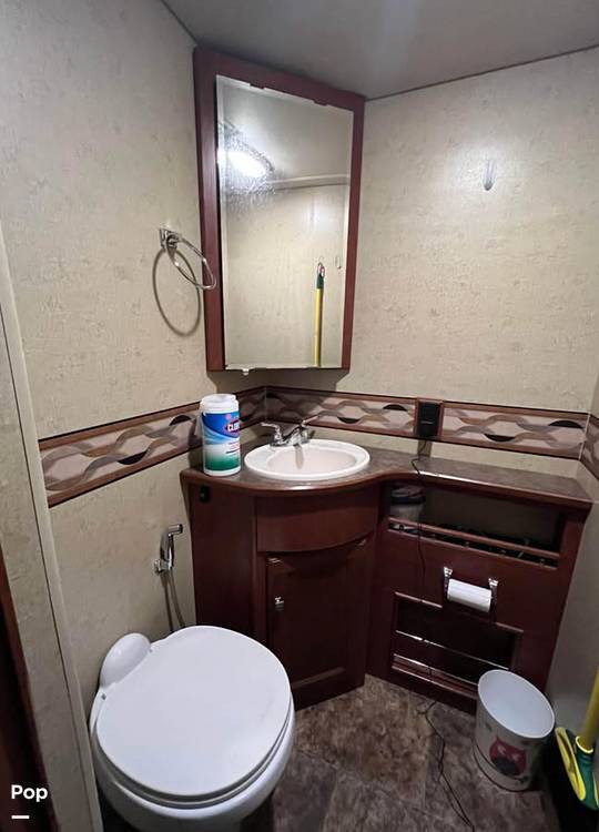2014 Winnebago Vista 35B in madison ME