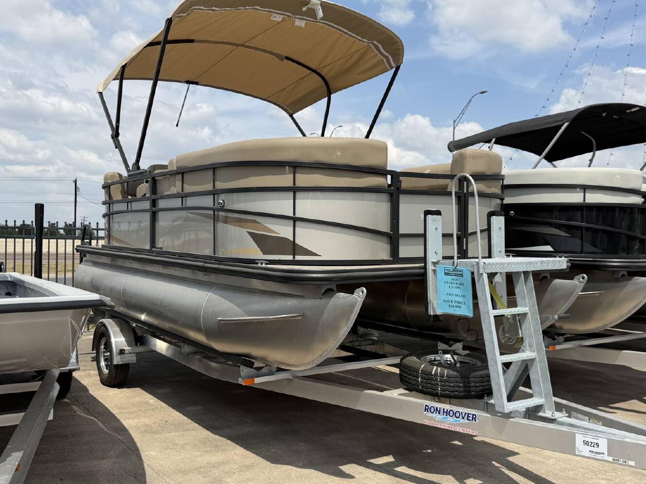 A photo of this 2026 Starcraft LX