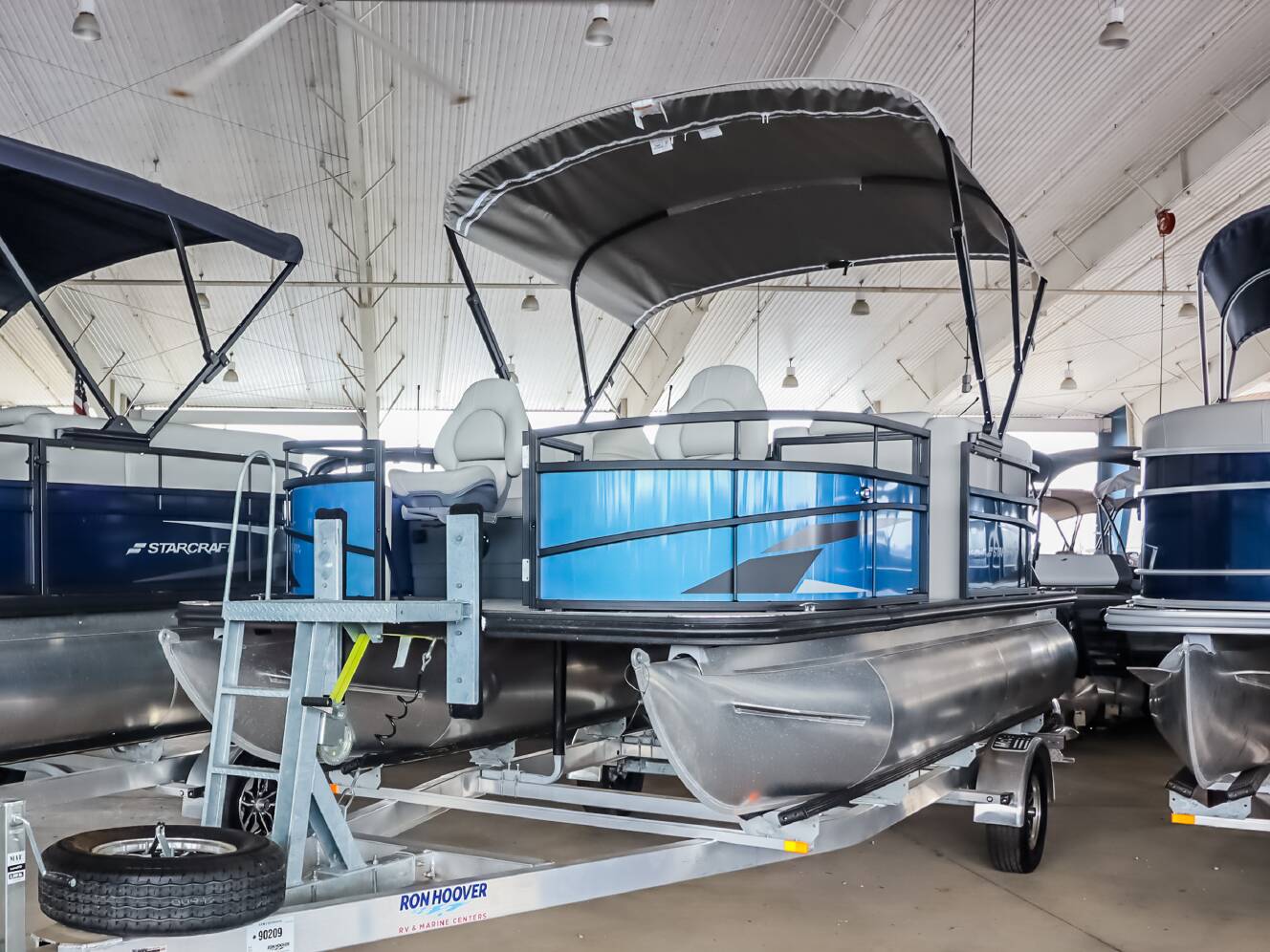 A photo of this 2026 Starcraft LX
