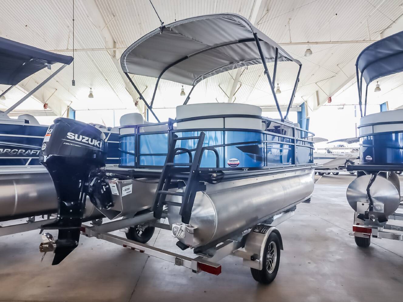 A photo of this 2026 Starcraft LX