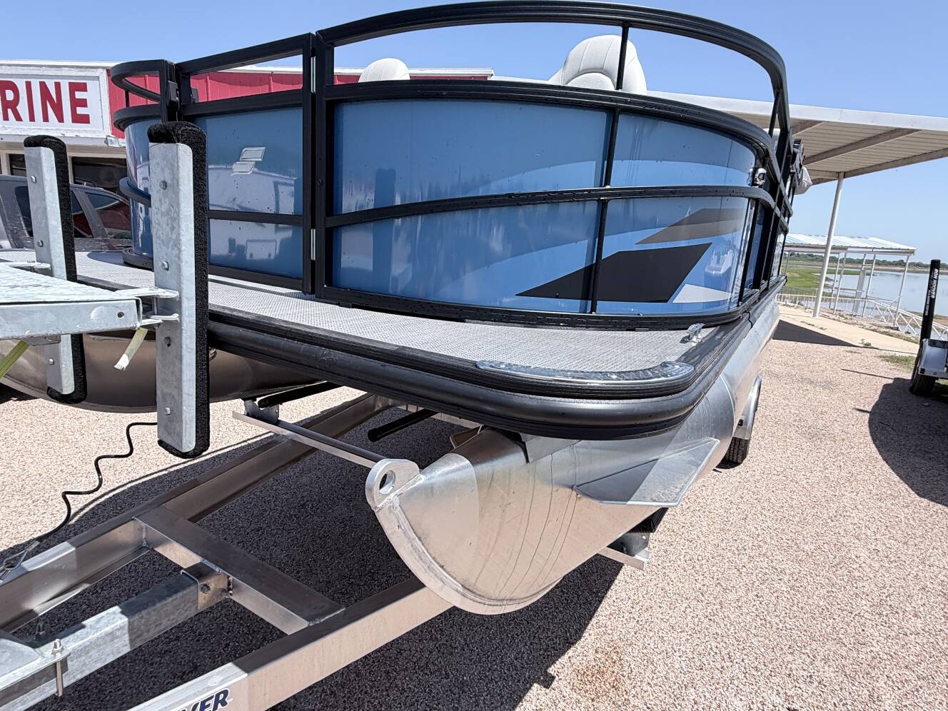 A photo of this 2026 Starcraft LX
