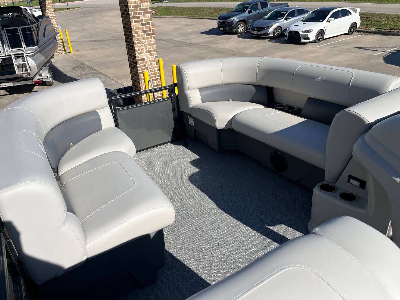 A photo of this 2026 Starcraft LX