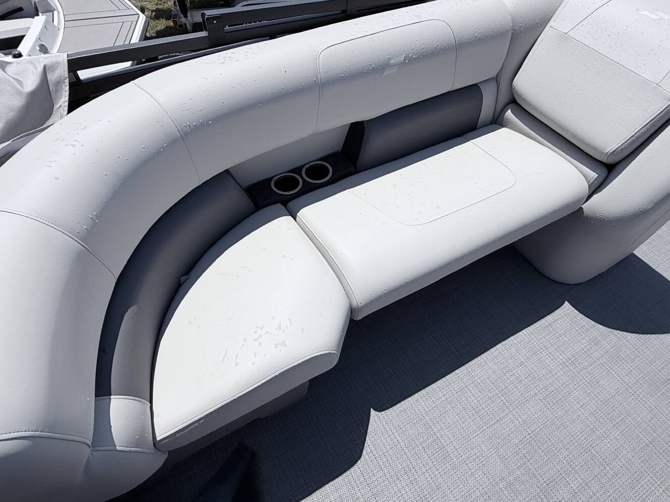 A photo of this 2026 Starcraft LX