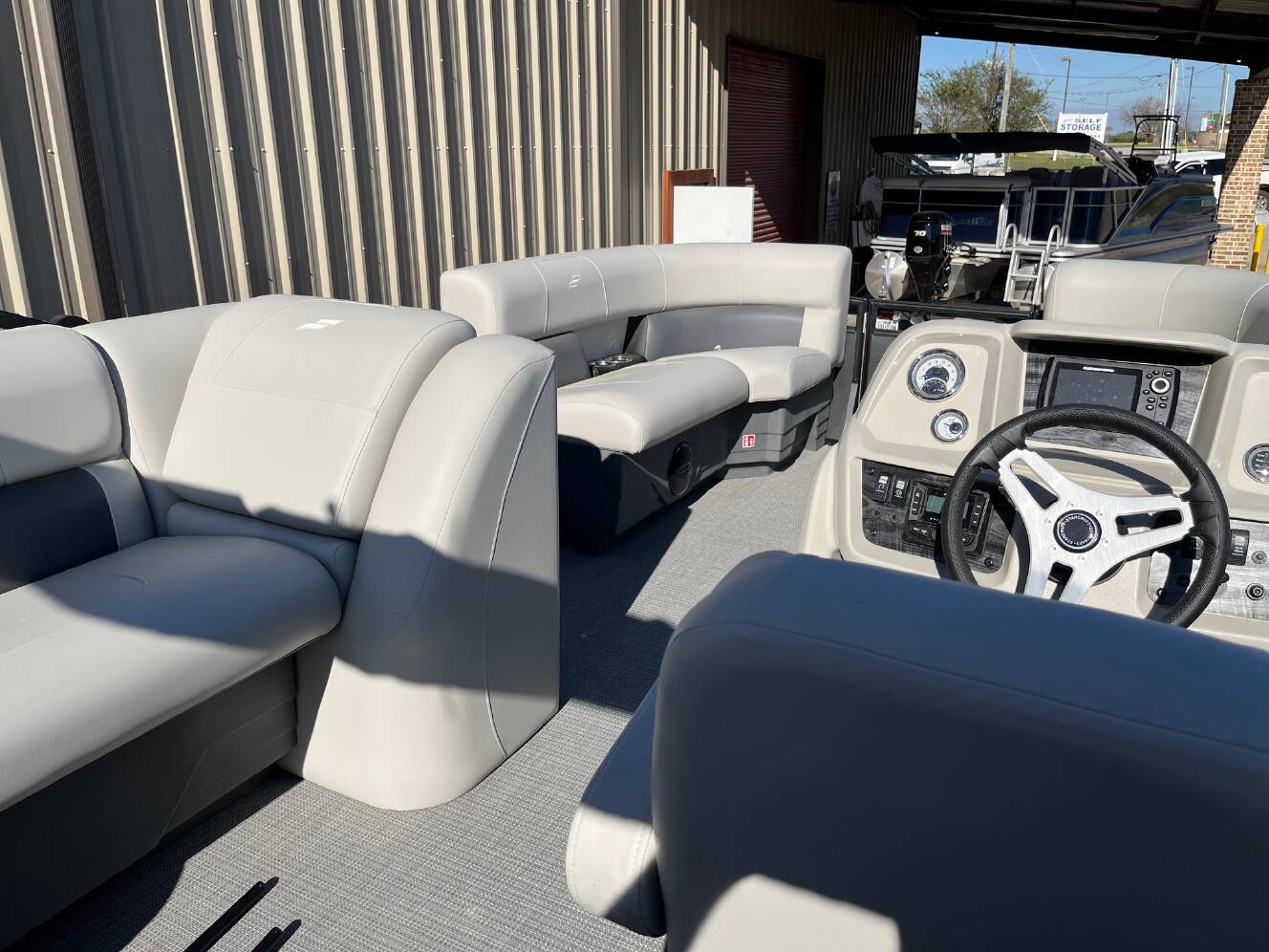 A photo of this 2026 Starcraft LX