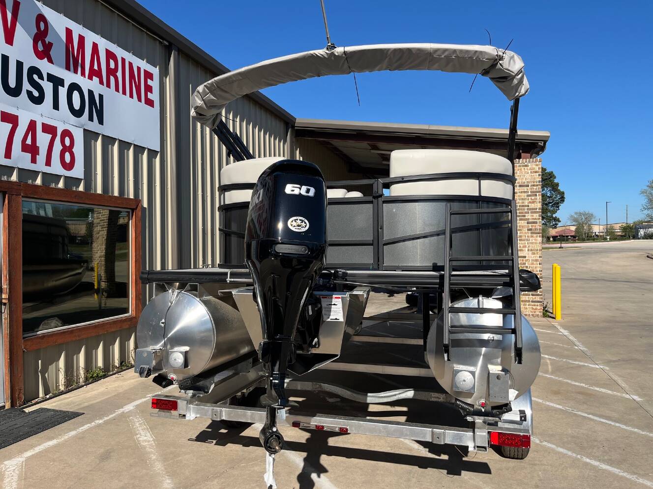 A photo of this 2026 Starcraft LX