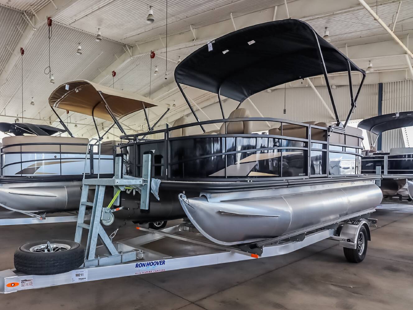 A photo of this 2026 Starcraft LX