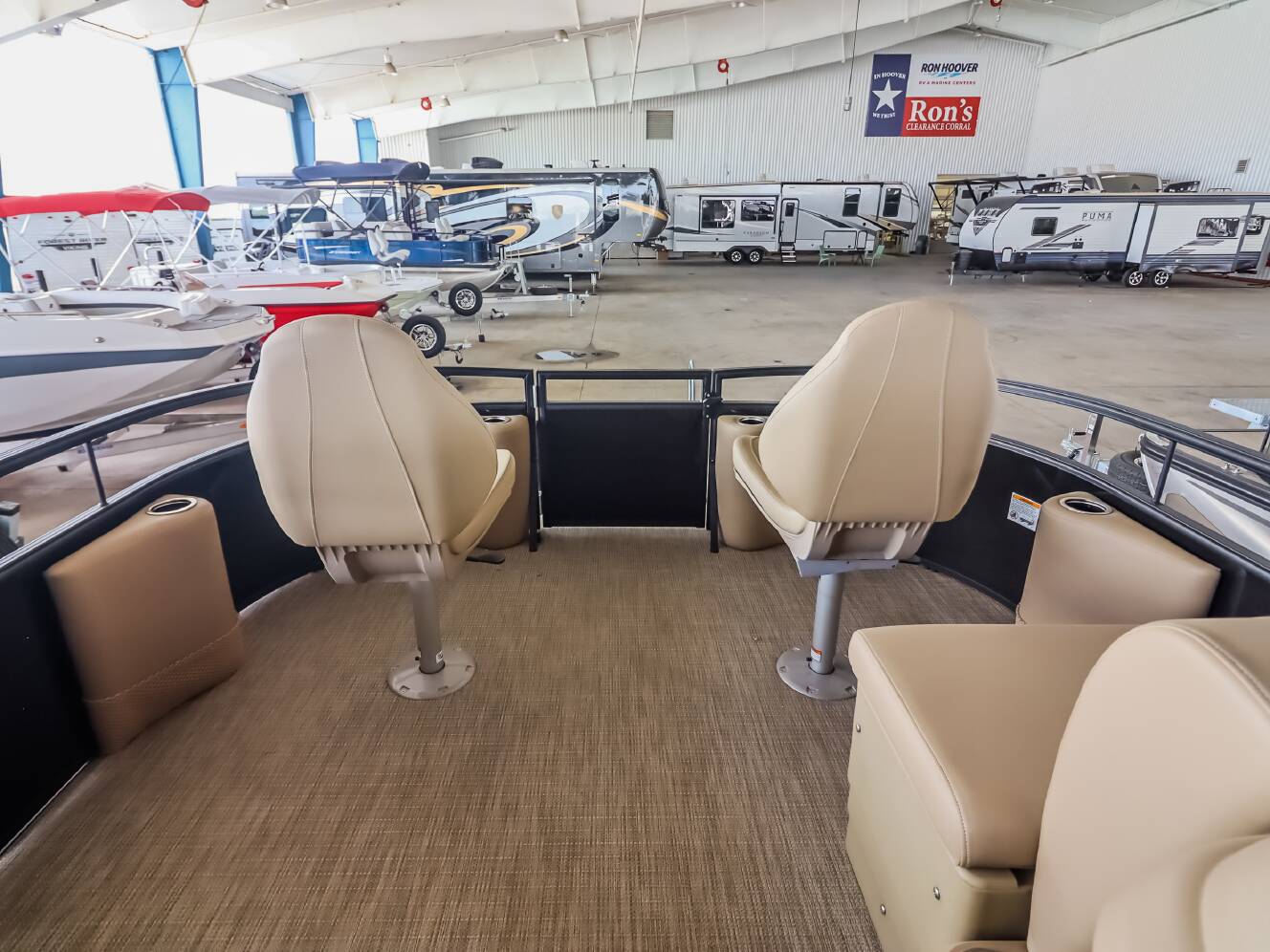 A photo of this 2026 Starcraft LX