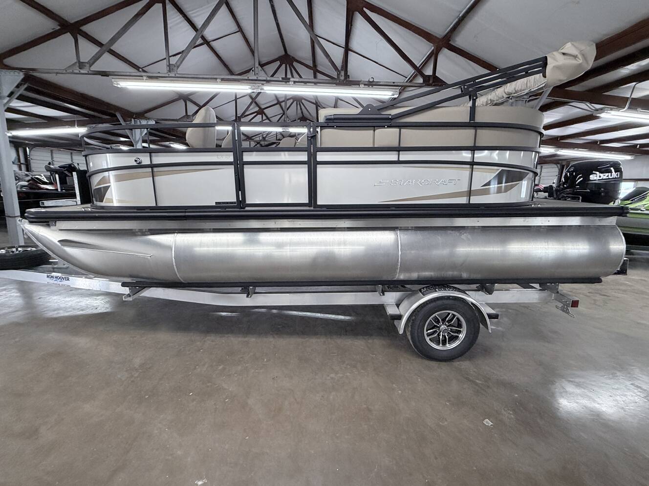A photo of this 2026 Starcraft LX