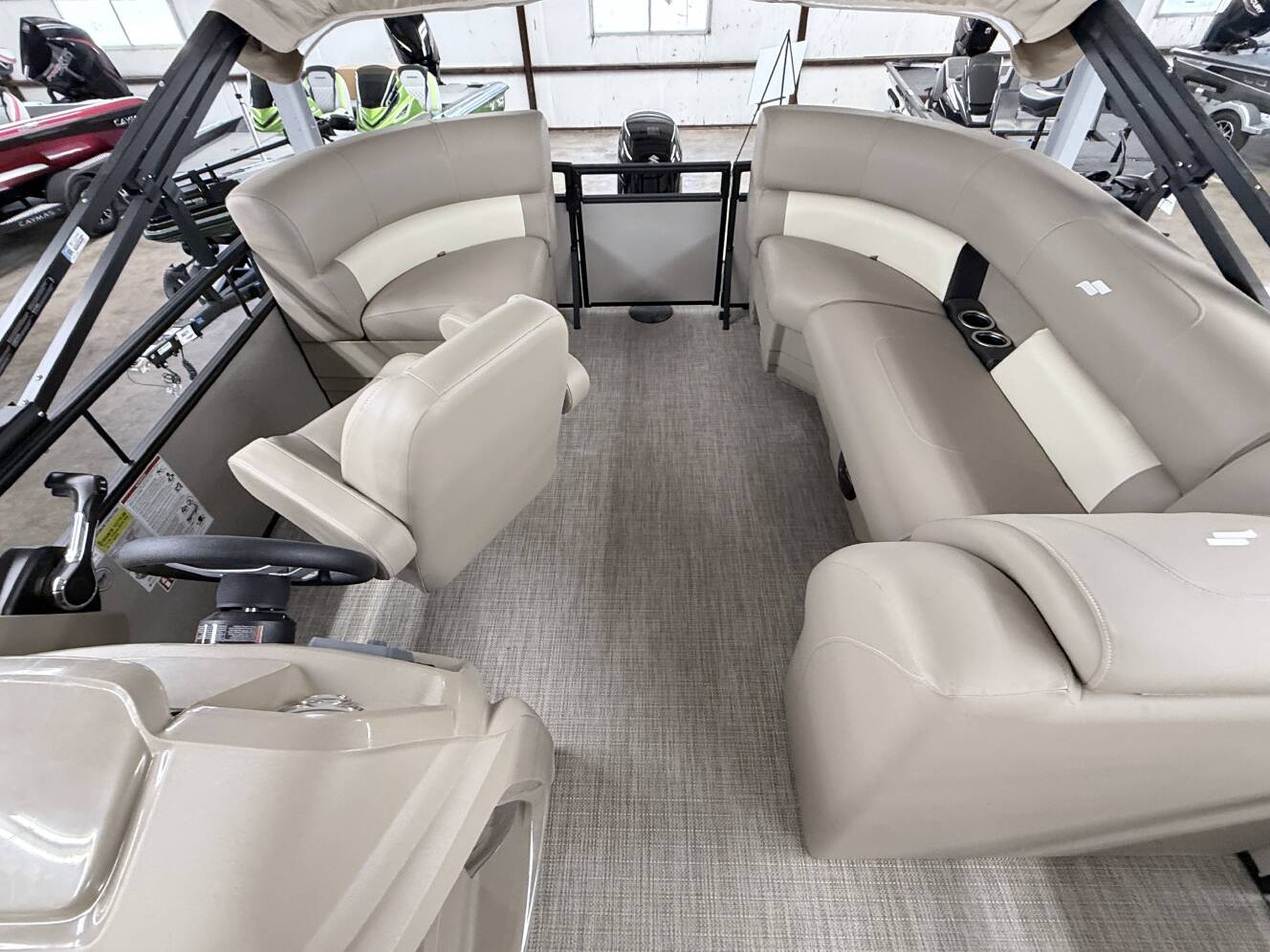 A photo of this 2026 Starcraft LX