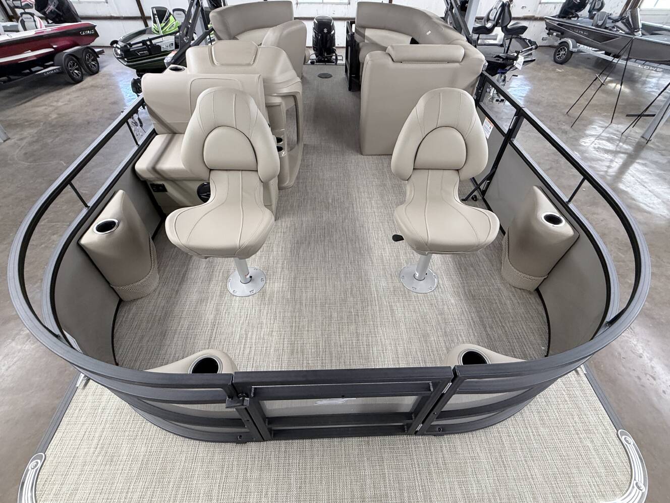 A photo of this 2026 Starcraft LX