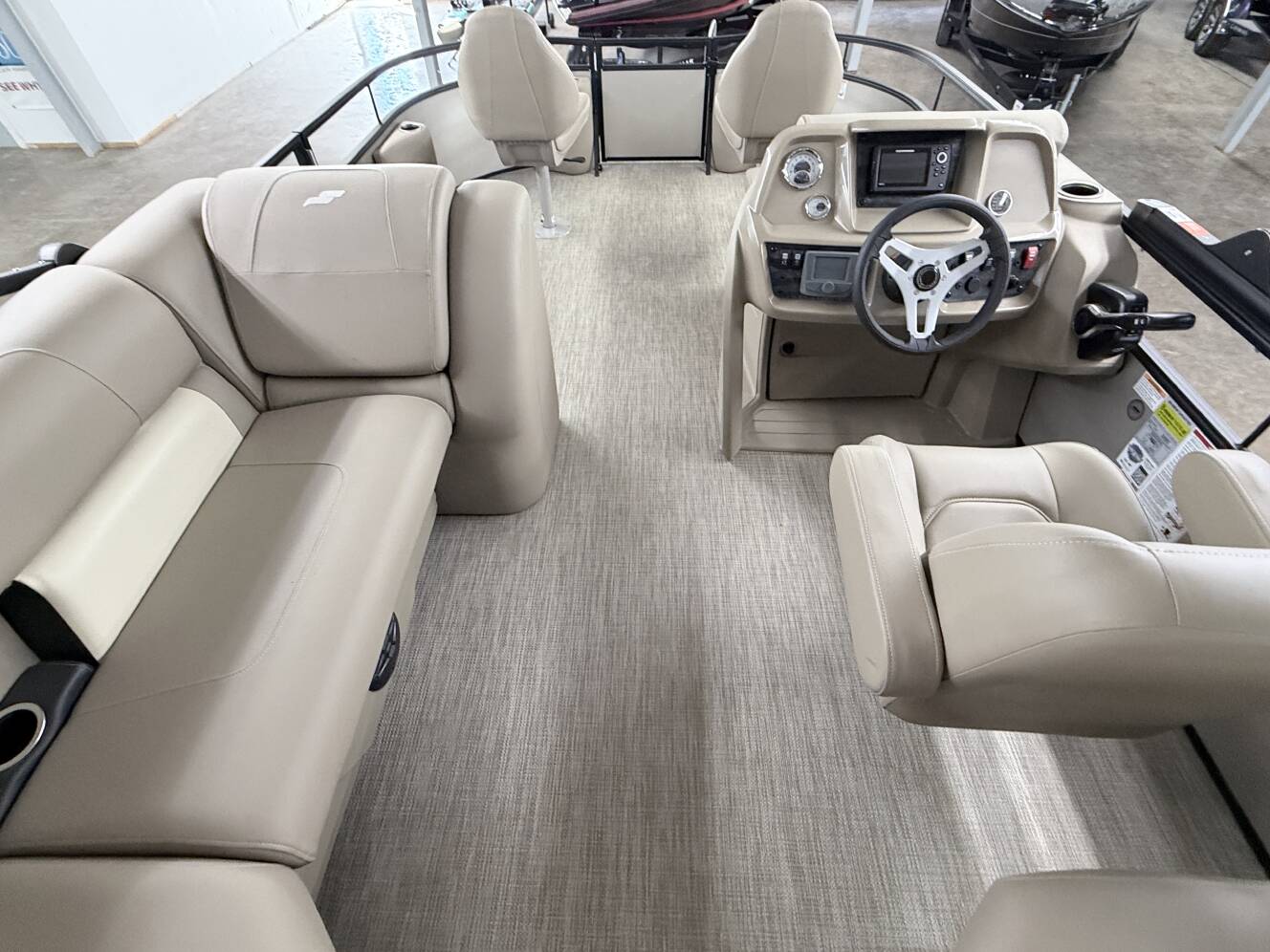 A photo of this 2026 Starcraft LX