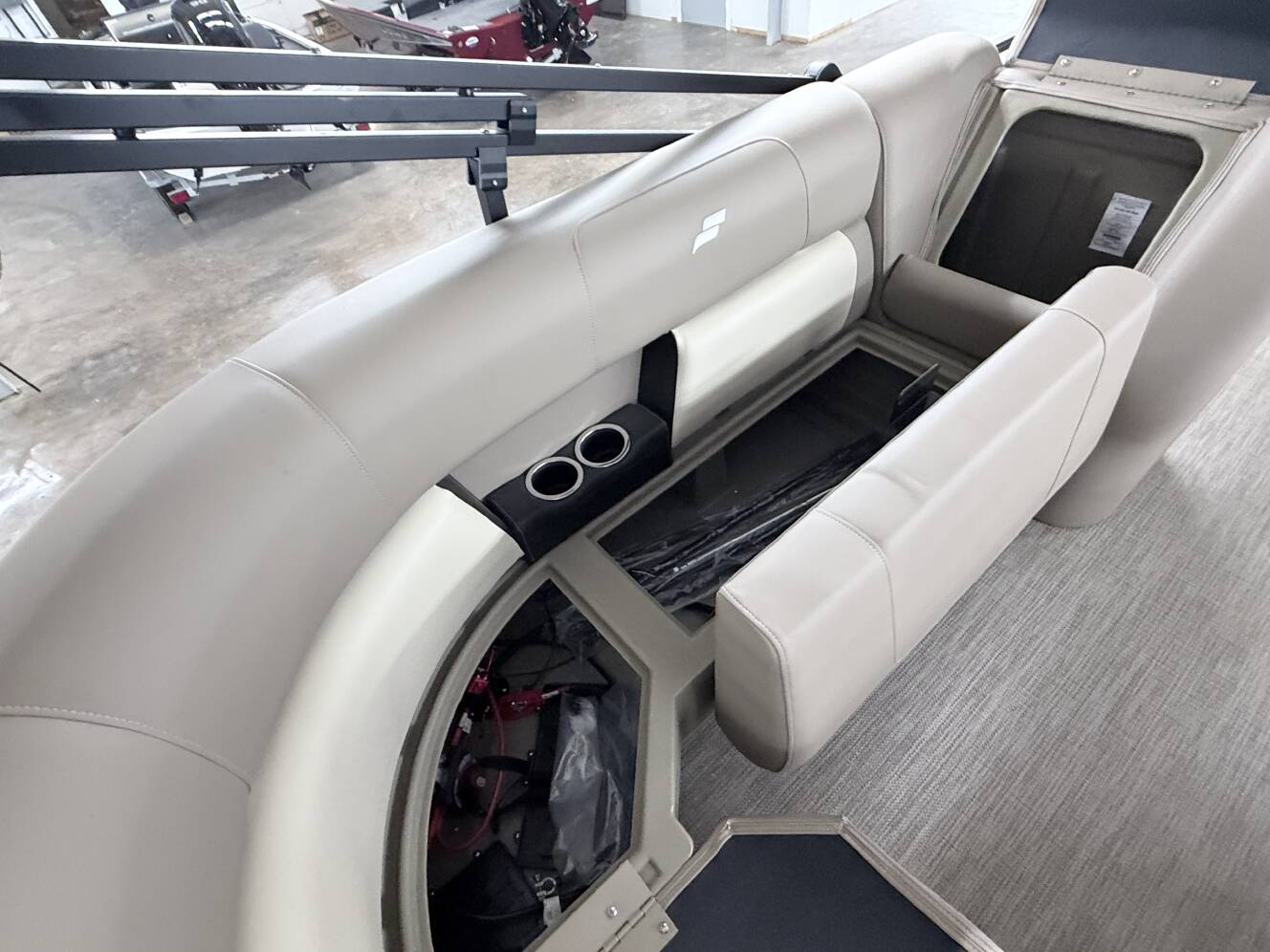 A photo of this 2026 Starcraft LX