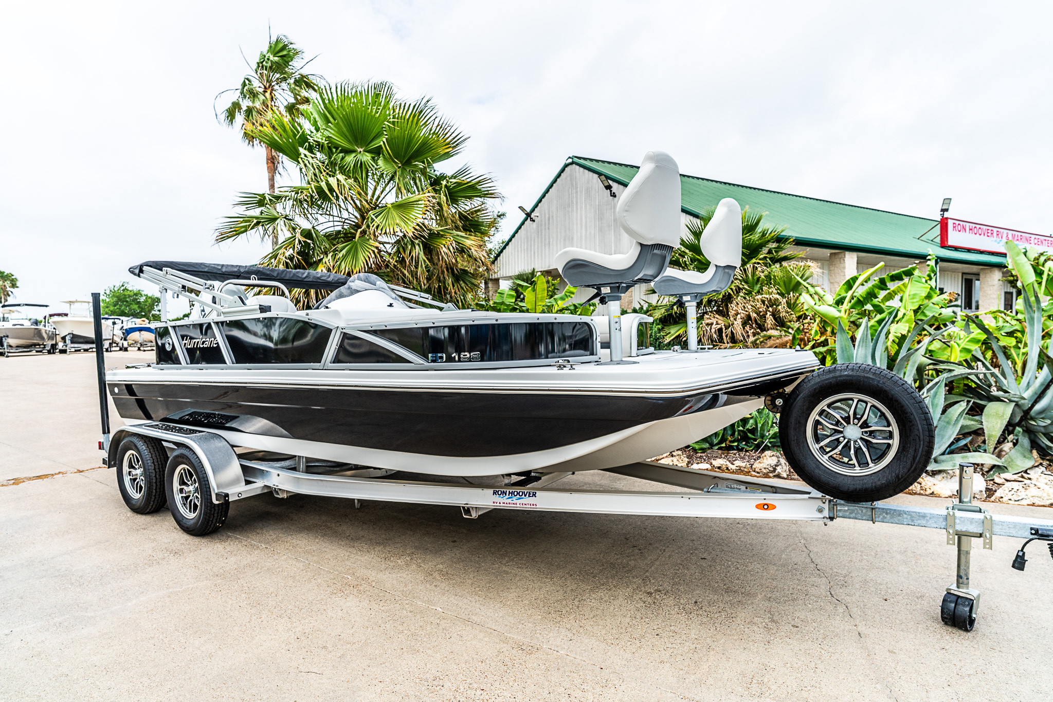 2026 Hurricane FunDeck FD 236 WB OB in willis TX