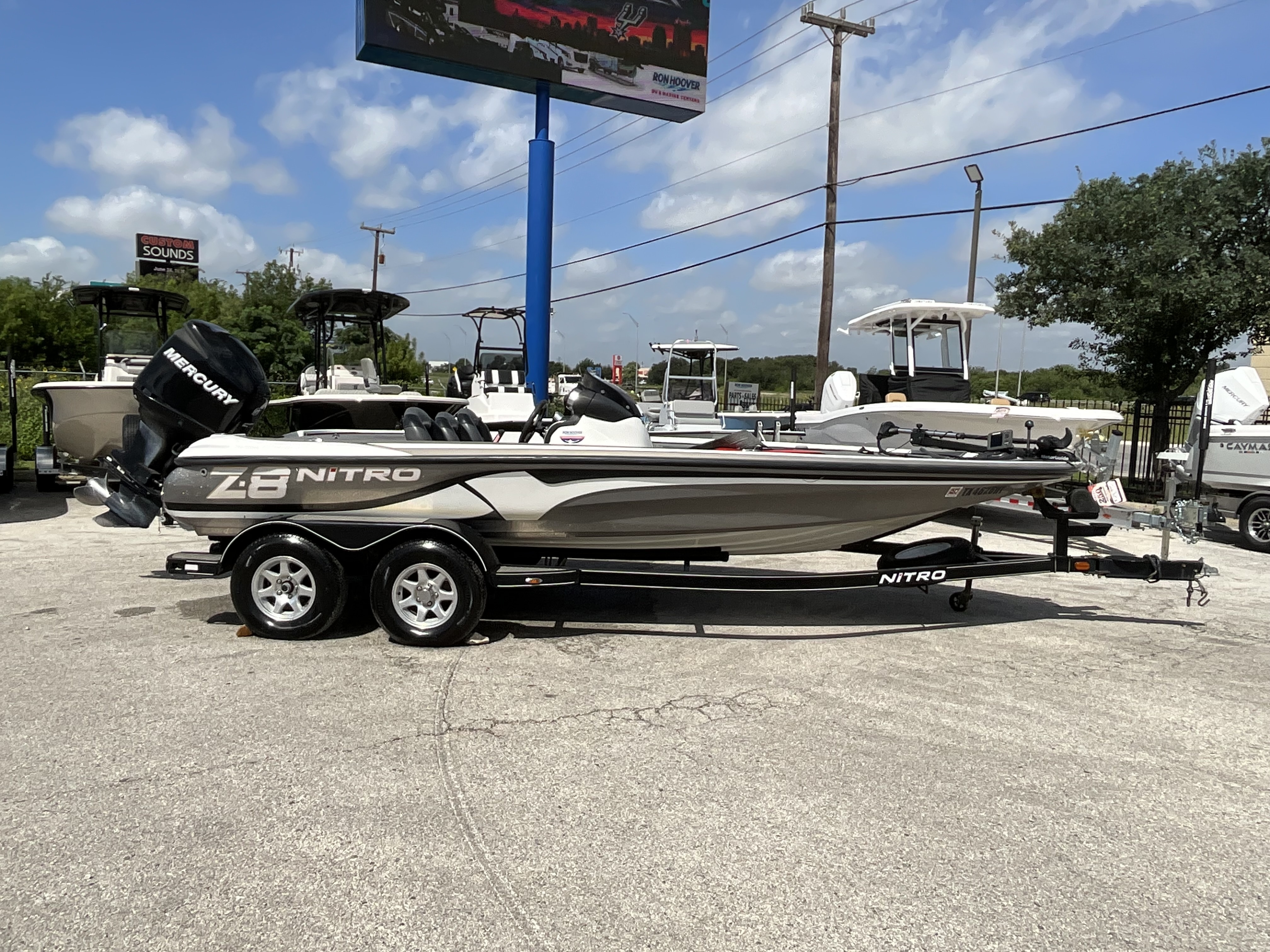 2010 Tracker NITRO in san antonio TX