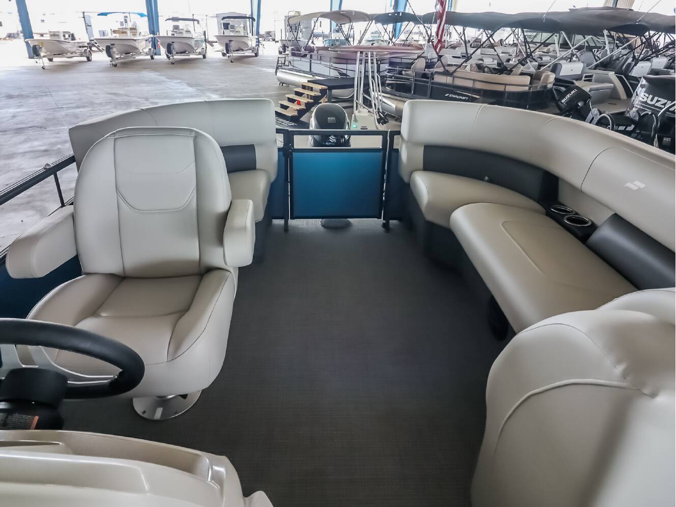 A photo of this 2026 Starcraft LX
