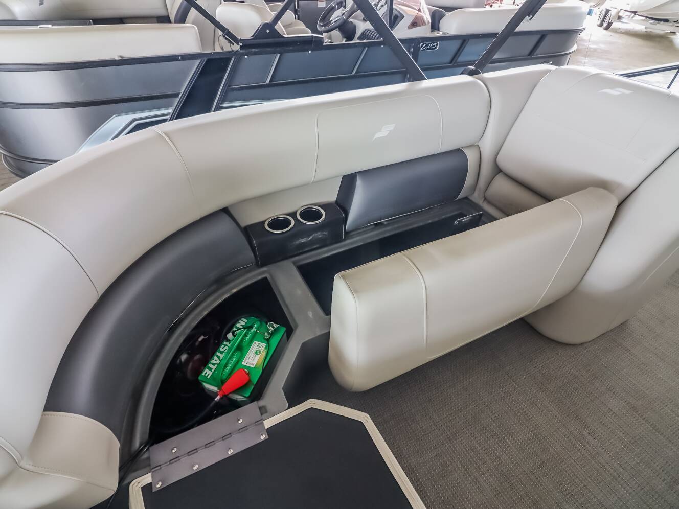 A photo of this 2026 Starcraft LX
