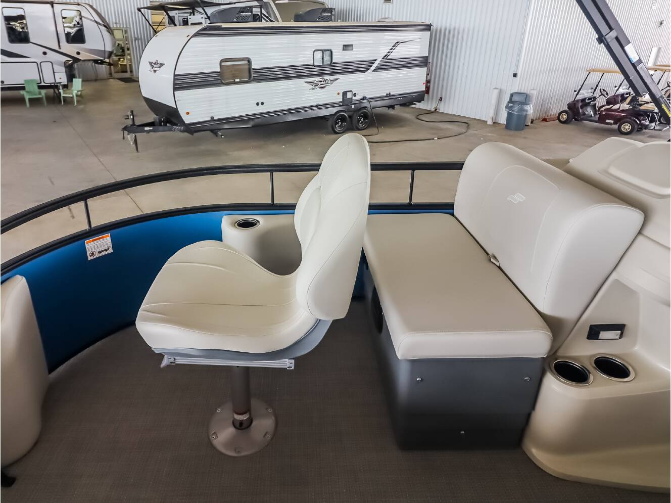 A photo of this 2026 Starcraft LX