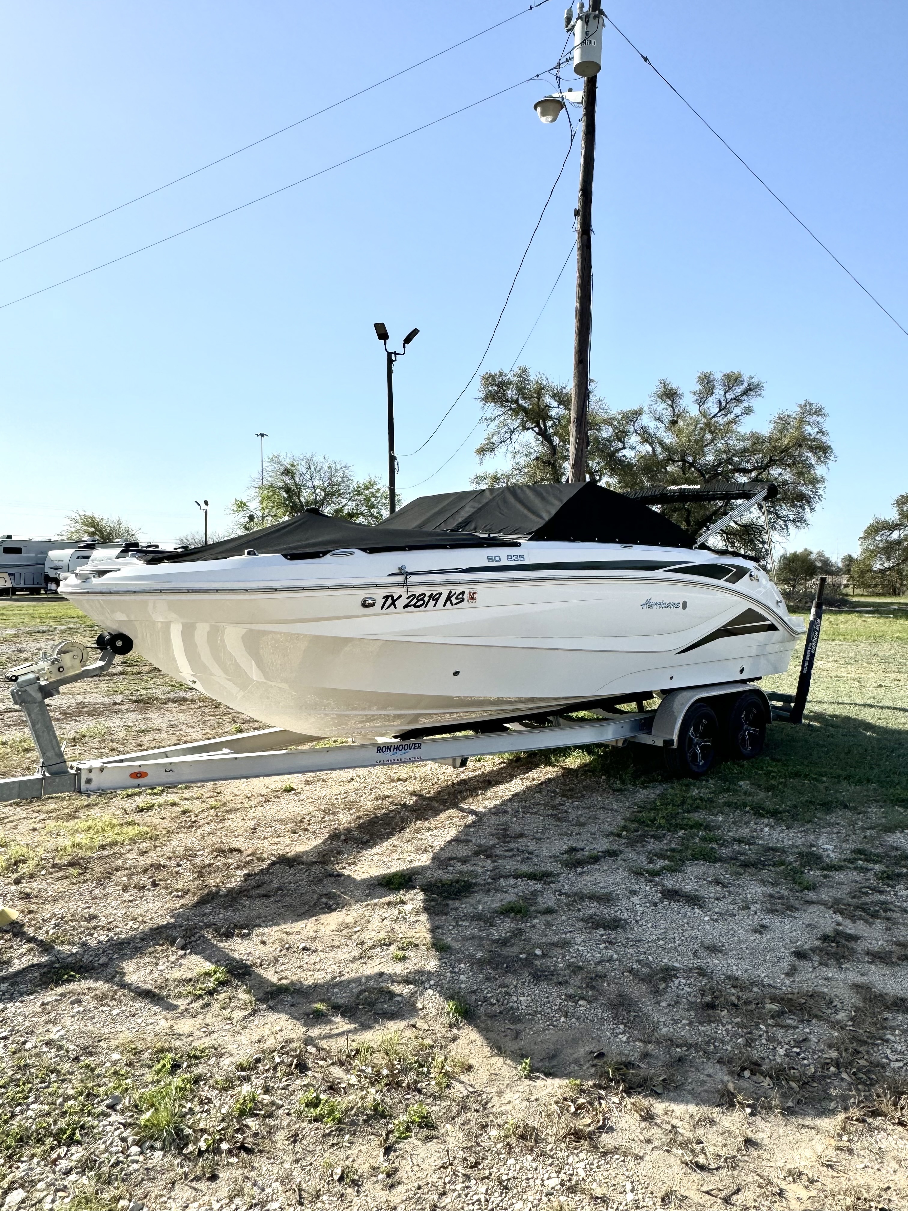 2022 Hurricane SunDeck SD 2690 OB in georgetown TX