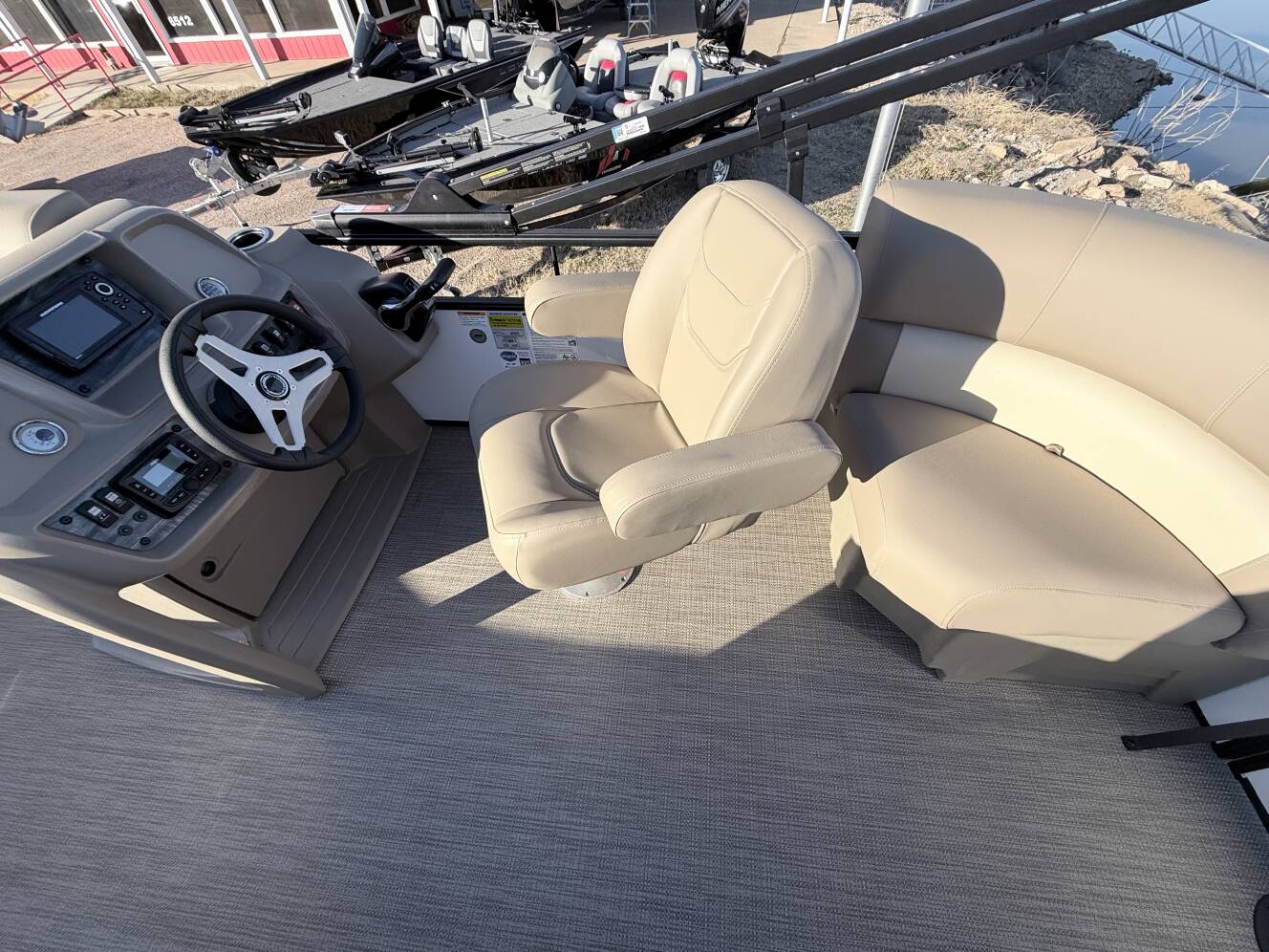 A photo of this 2026 Starcraft LX