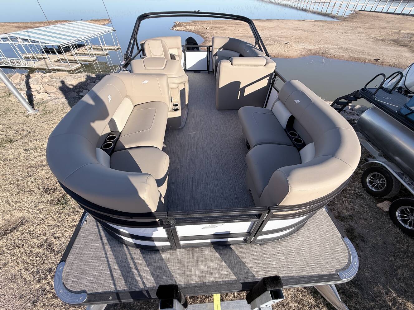 A photo of this 2026 Starcraft LX