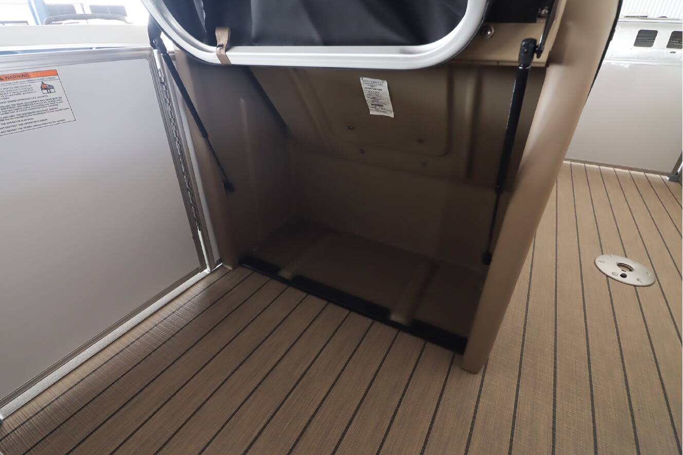 A photo of this 2026 Starcraft EX