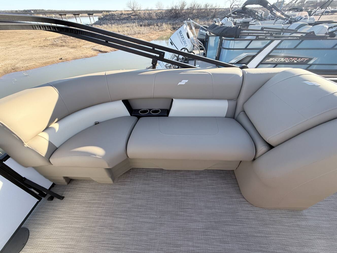 A photo of this 2026 Starcraft LX