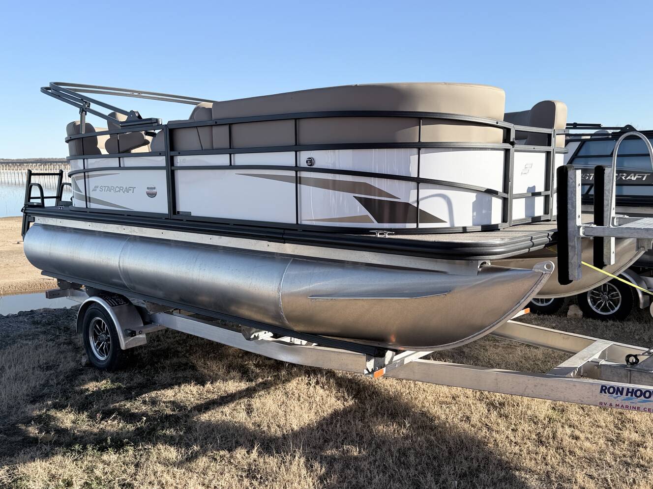 A photo of this 2026 Starcraft LX