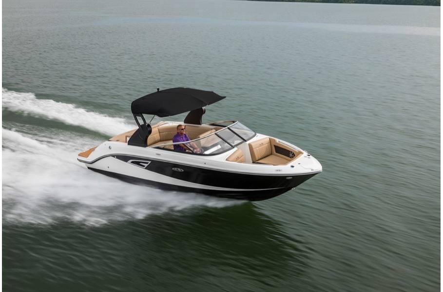 2019 Sea Ray 230SLX Deck Boat boat