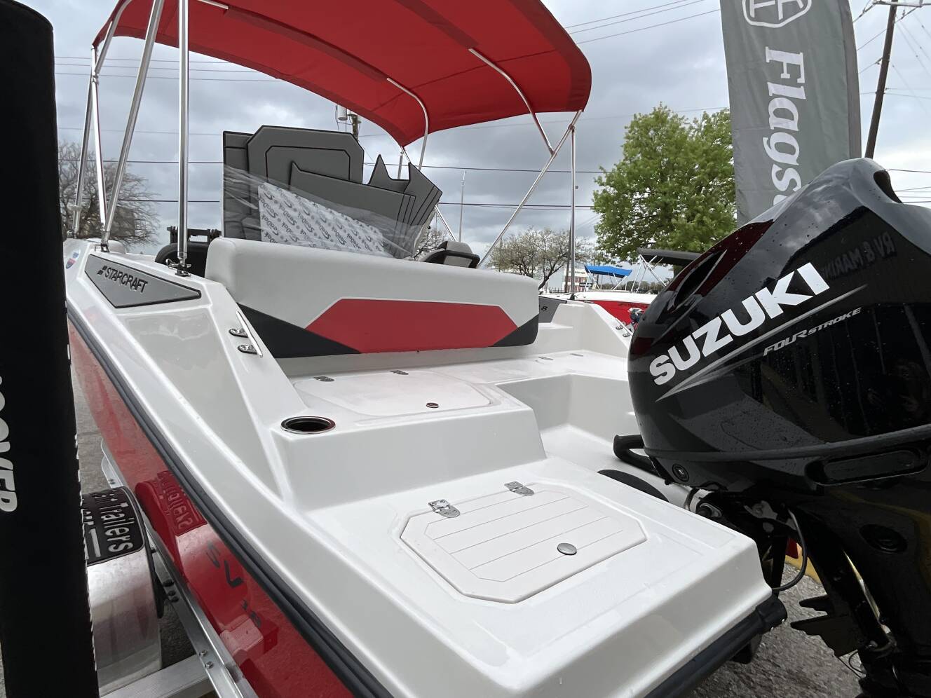 A photo of this 2026 Starcraft SV