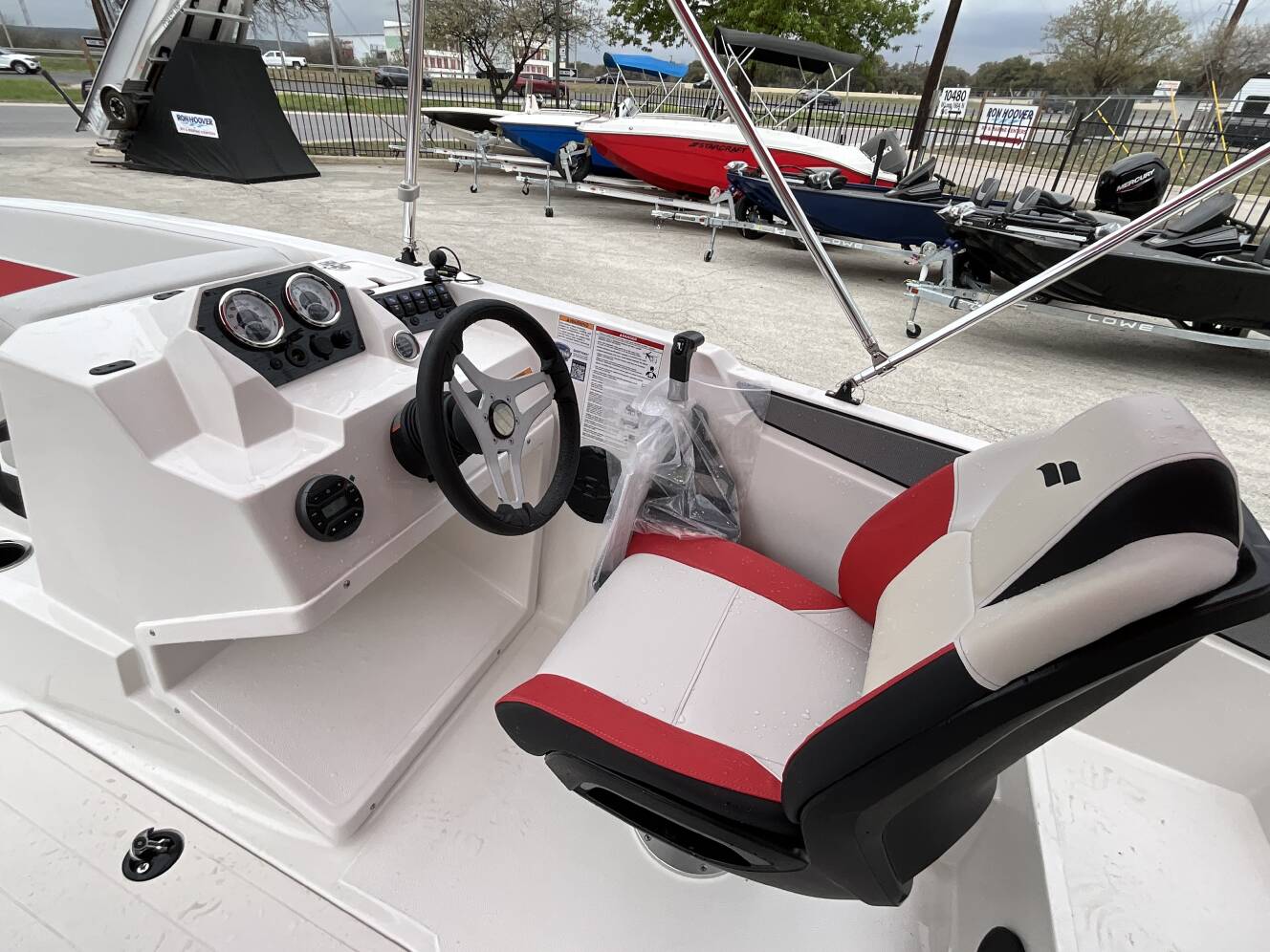 A photo of this 2026 Starcraft SV