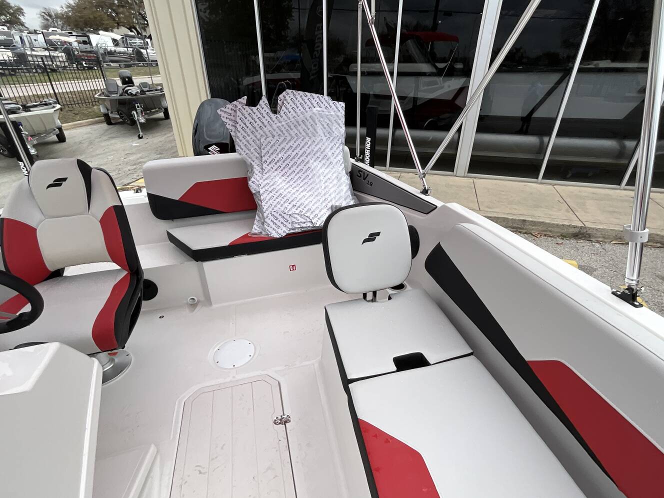 A photo of this 2026 Starcraft SV