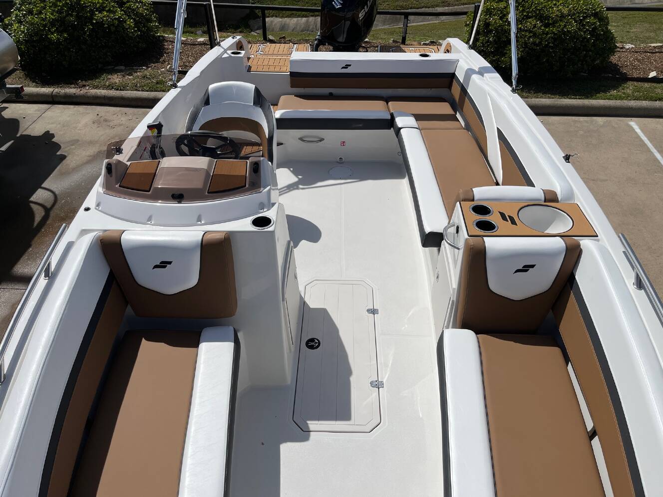 A photo of this 2026 Starcraft SVX