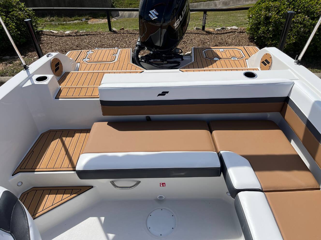 A photo of this 2026 Starcraft SVX