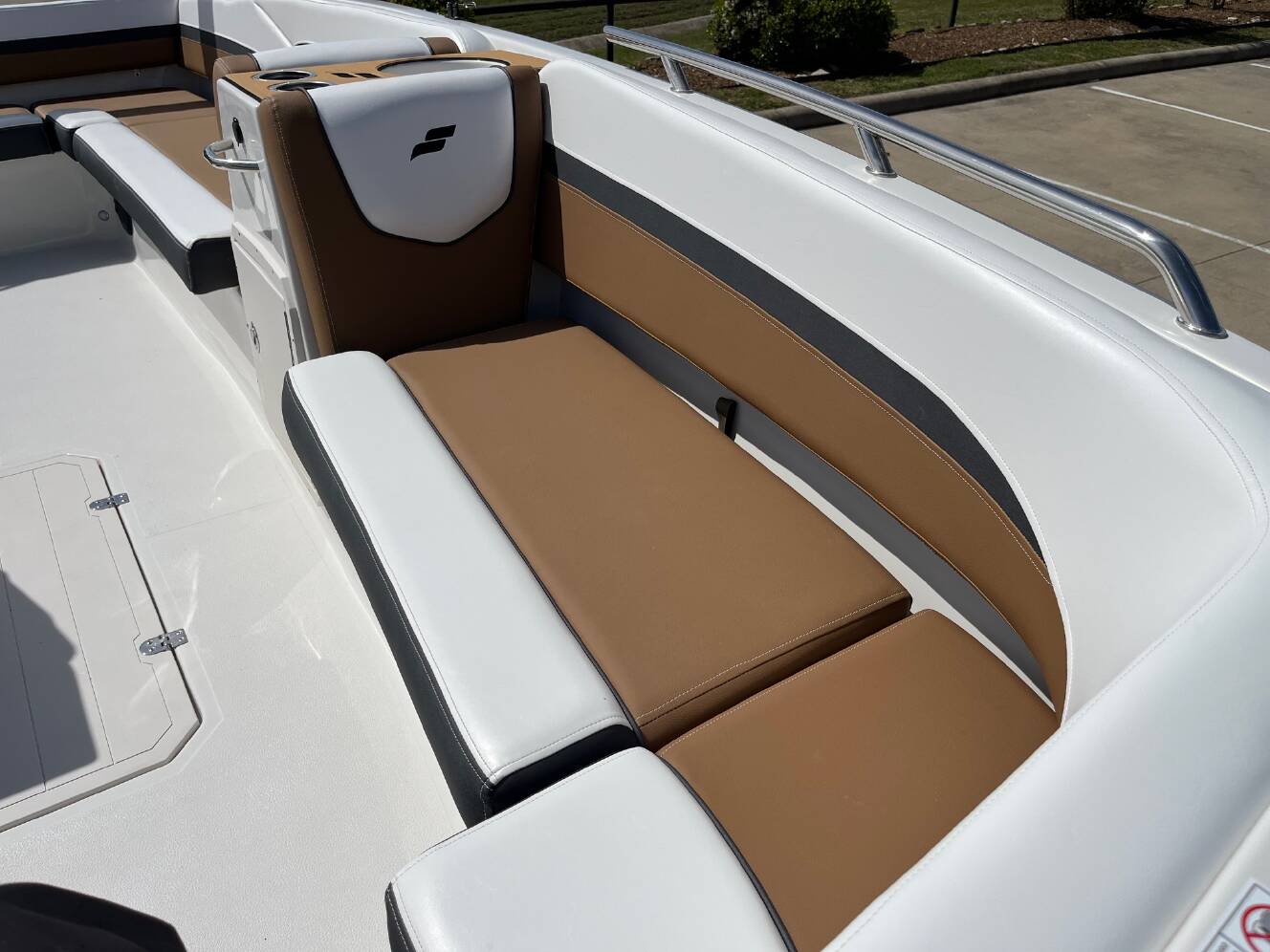 A photo of this 2026 Starcraft SVX