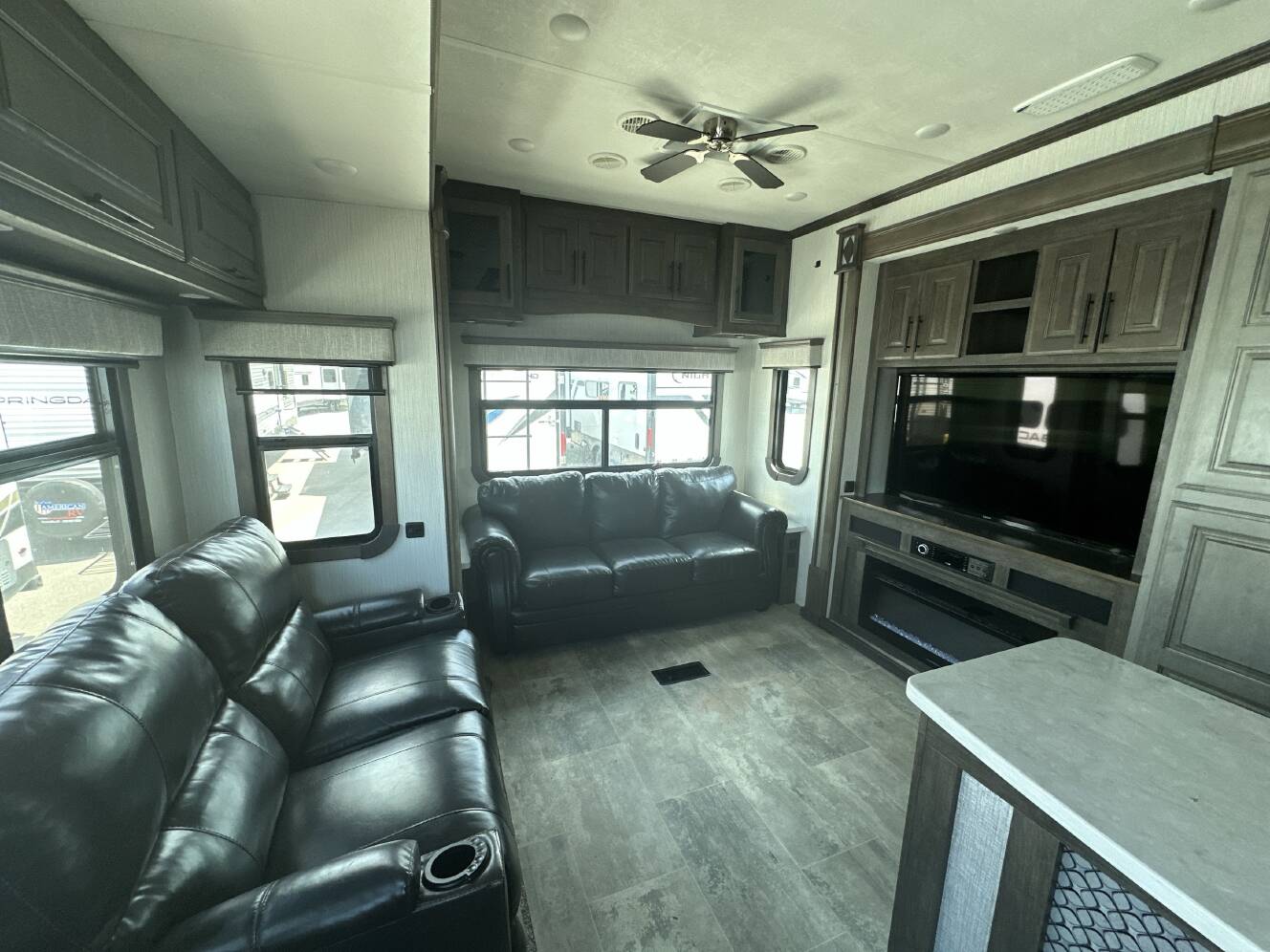 A photo of this 2021 Heartland BIGHORN 3120RK