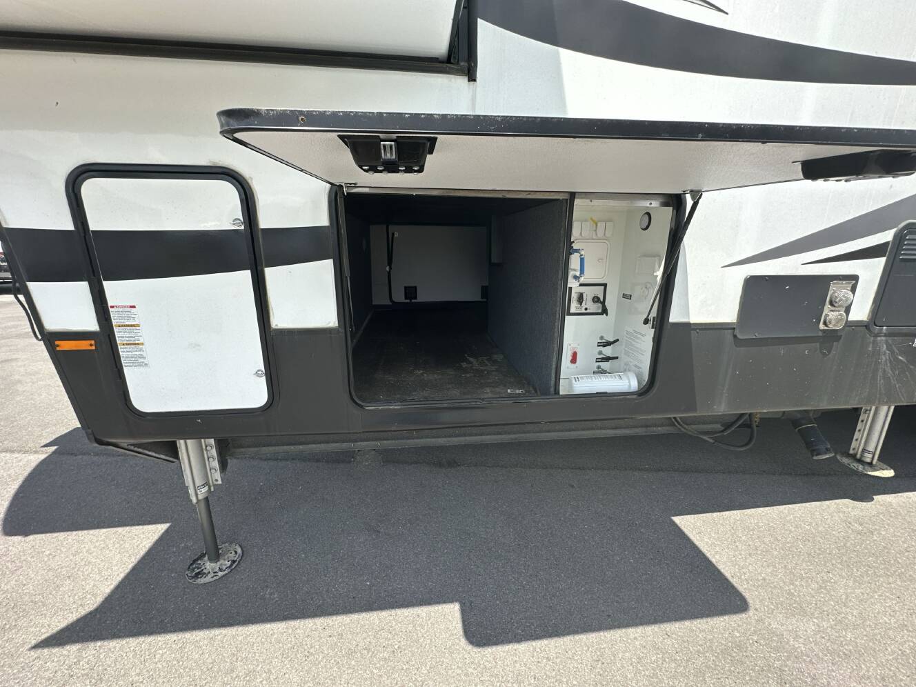 A photo of this 2021 Heartland BIGHORN 3120RK
