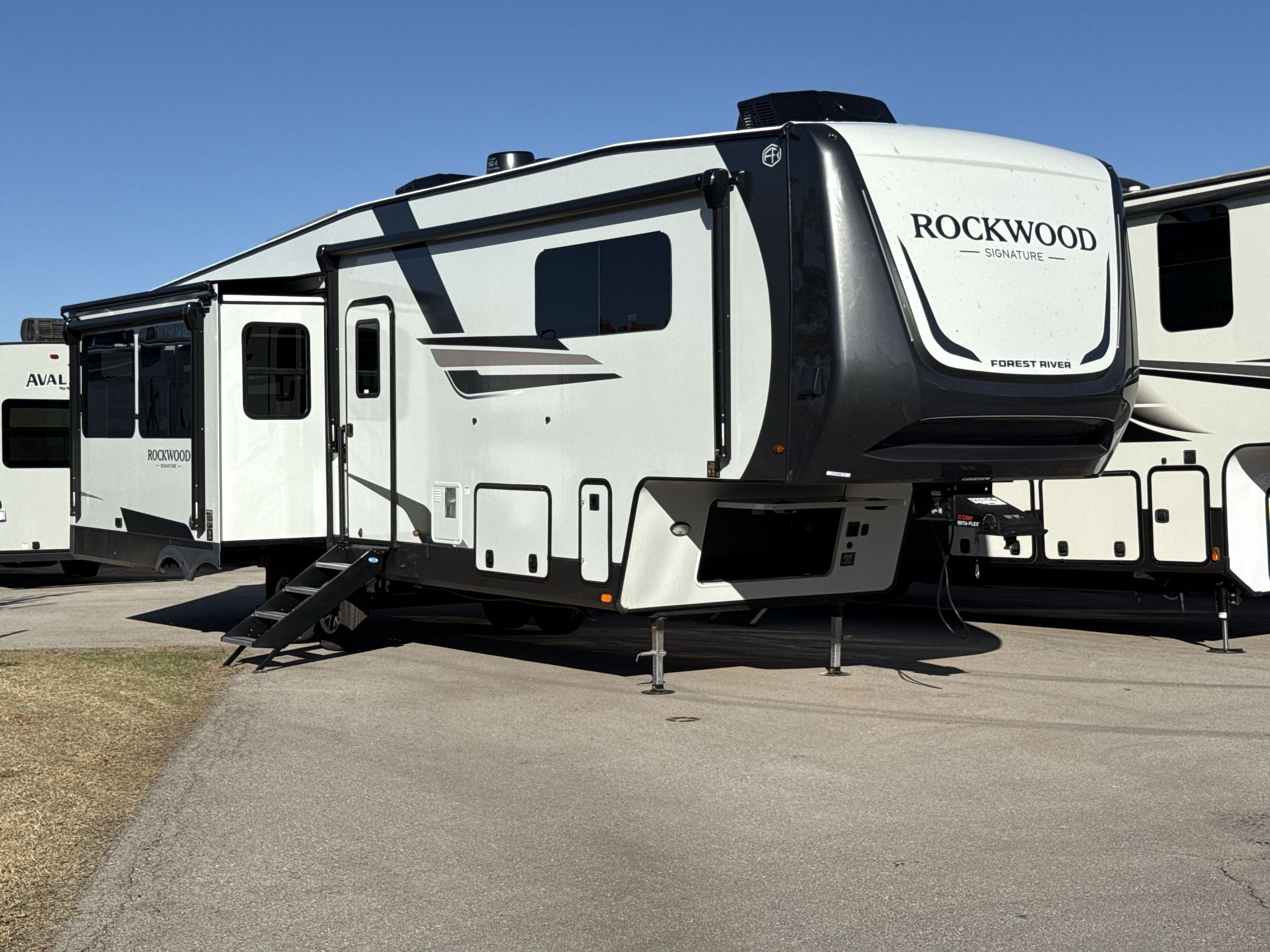 2026 Forest River ROCKWOOD SIGNATURE 361RLS in oklahoma city OK