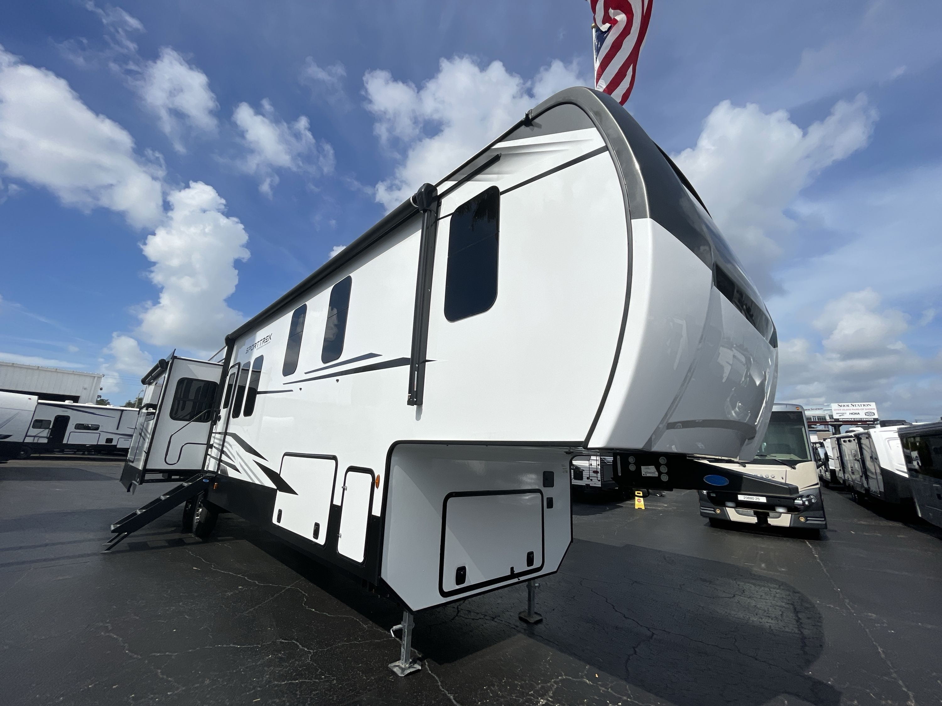 2025 Venture Rv SPORTTREK TOURING EDITION 363VFR STTF363VFR in pinellas park FL