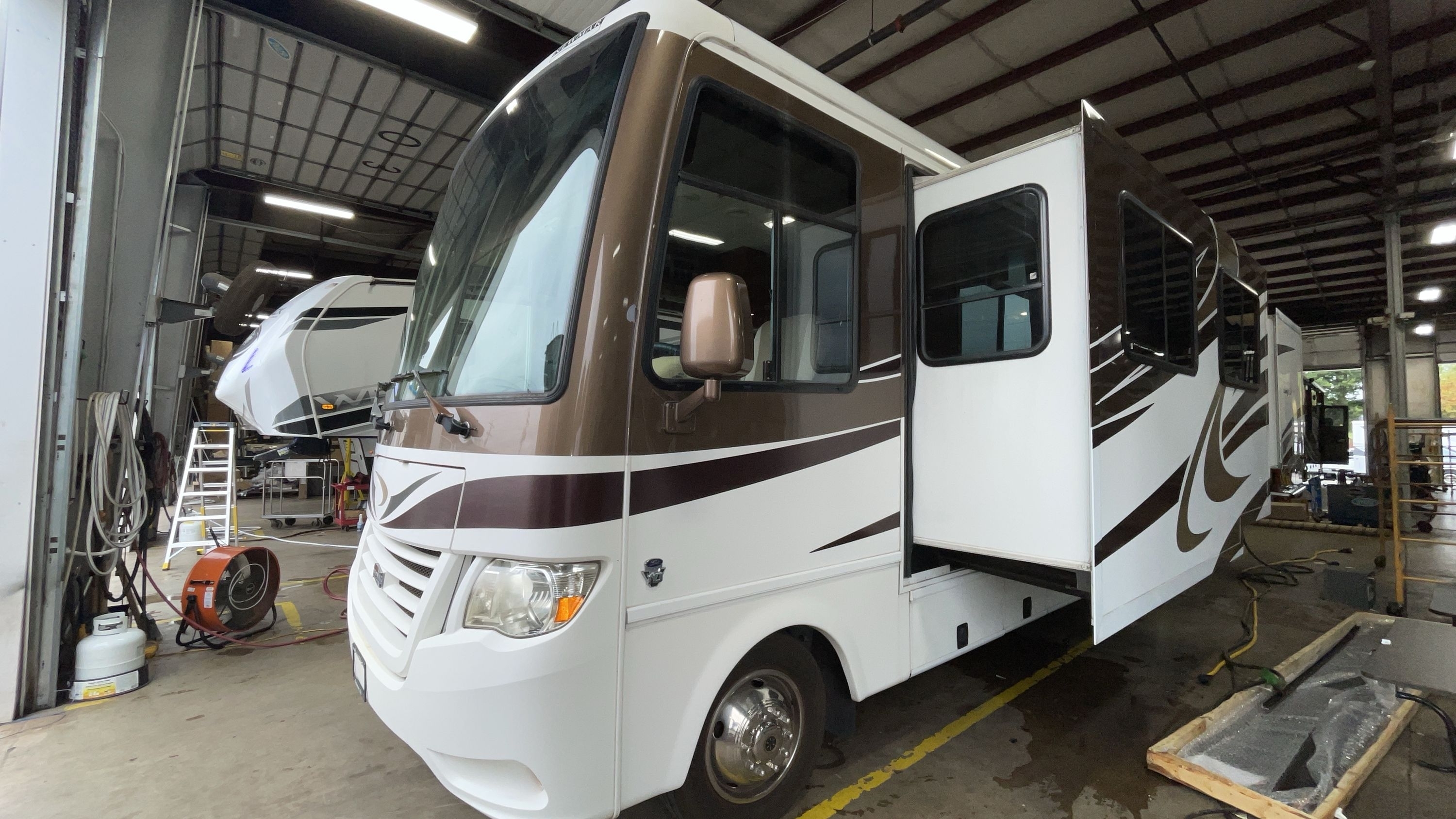 2014 Newmar BAY STAR 3306 in newport news VA