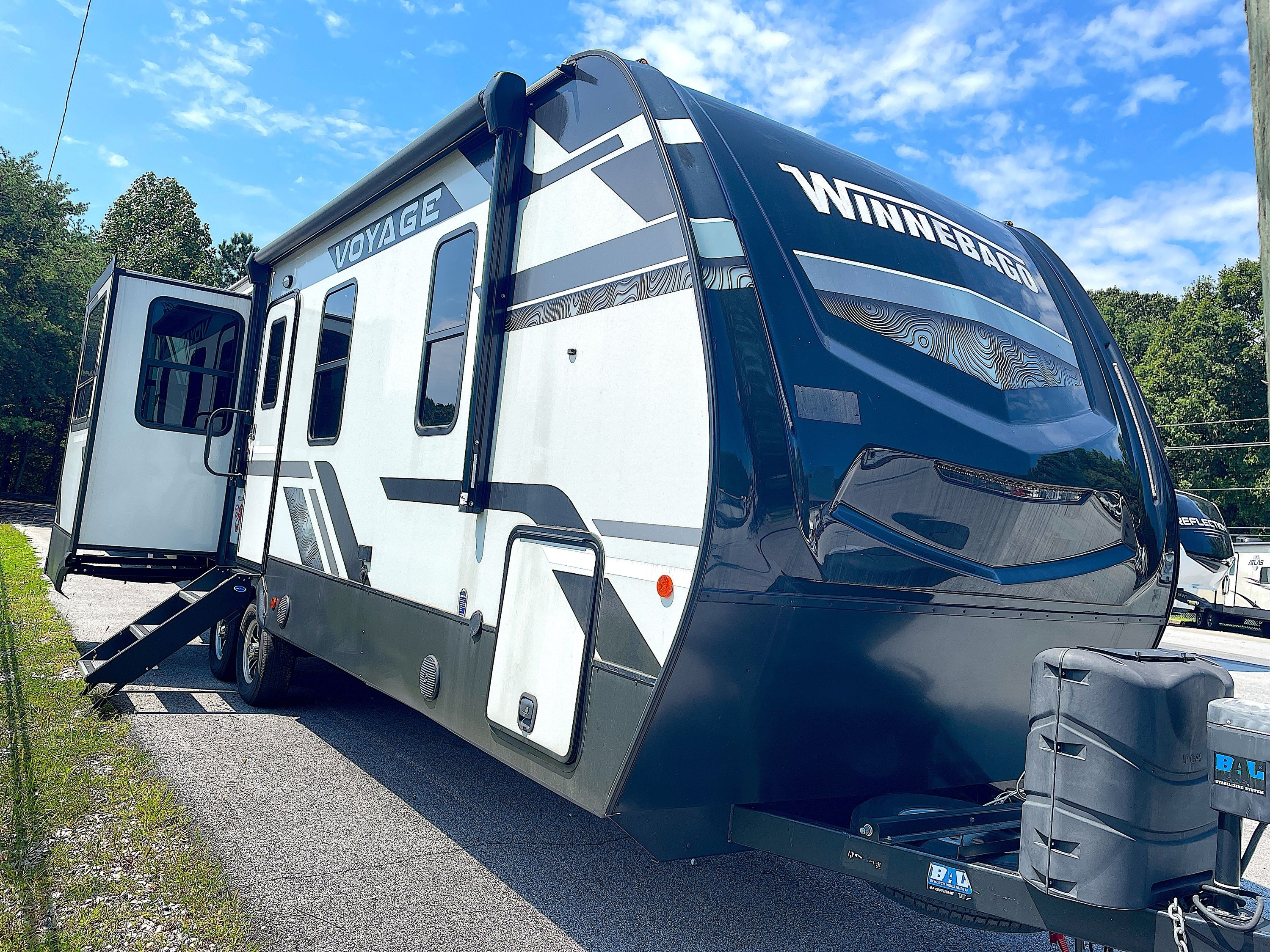 2023 Winnebago VOYAGE 2730RL in oakwood GA