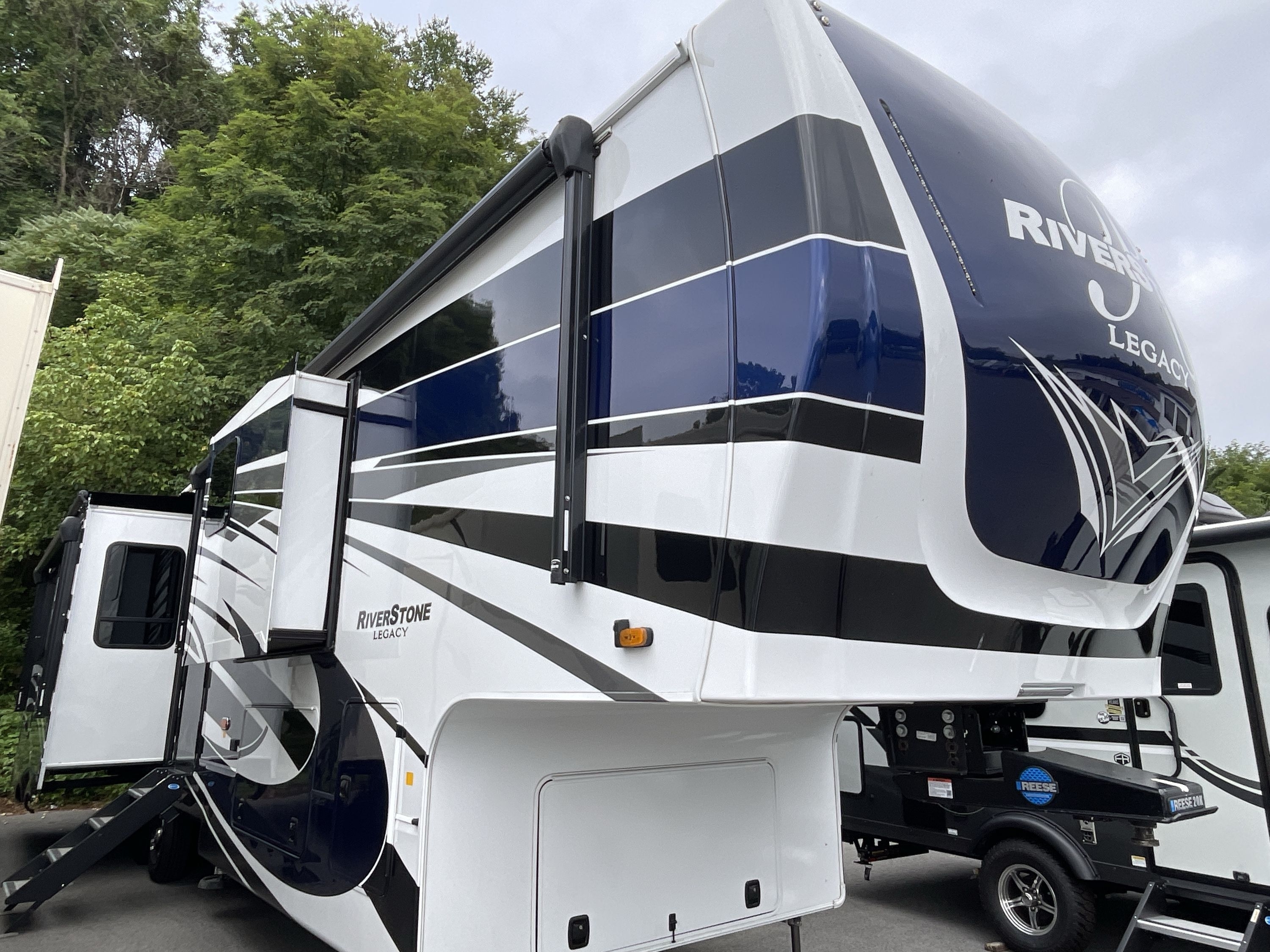 2023 Forest River RIVERSTONE LEGACY 39RKFB in elkhart IN