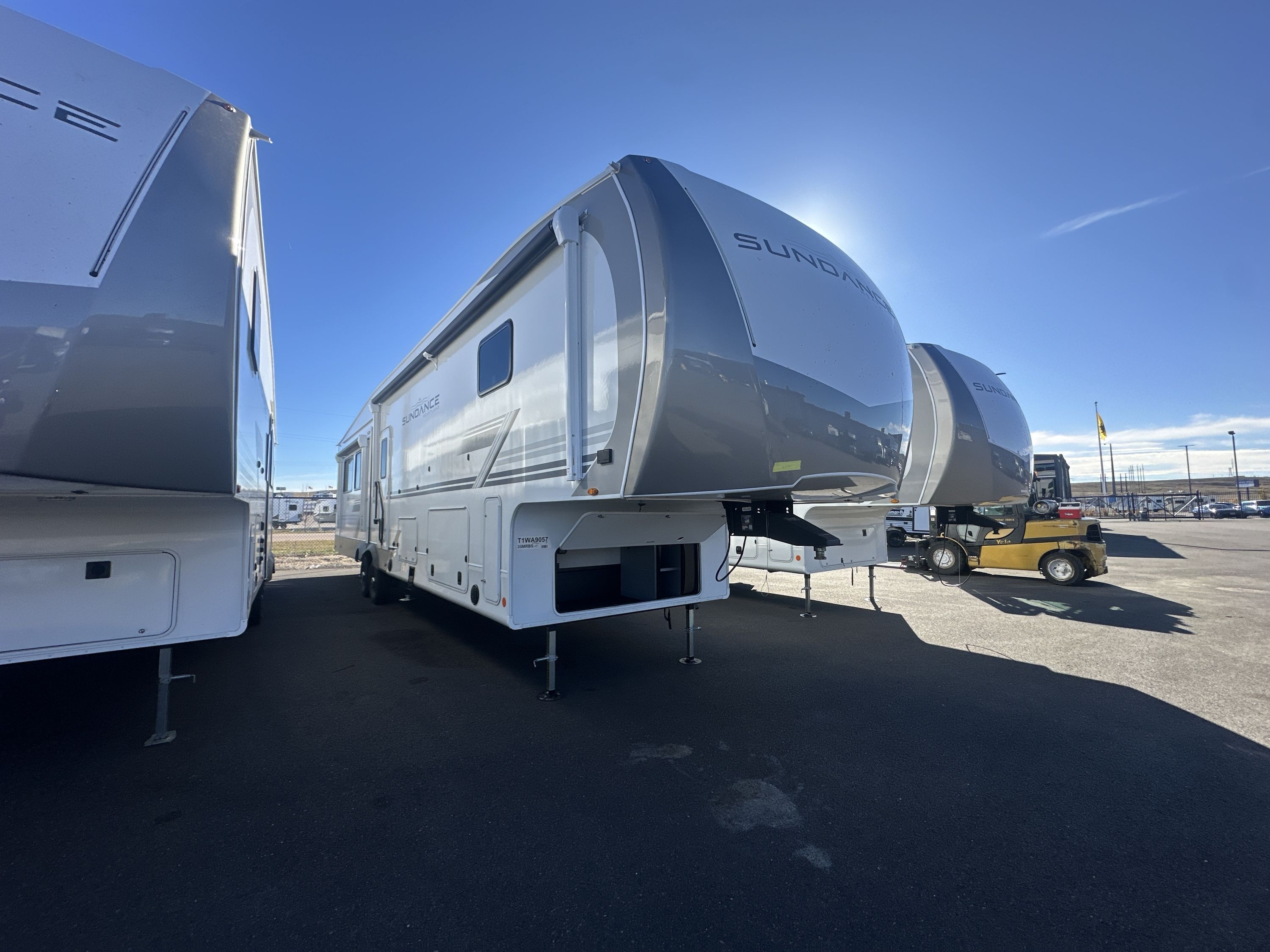 2026 Heartland SUNDANCE 35MRBS in cheyenne WY