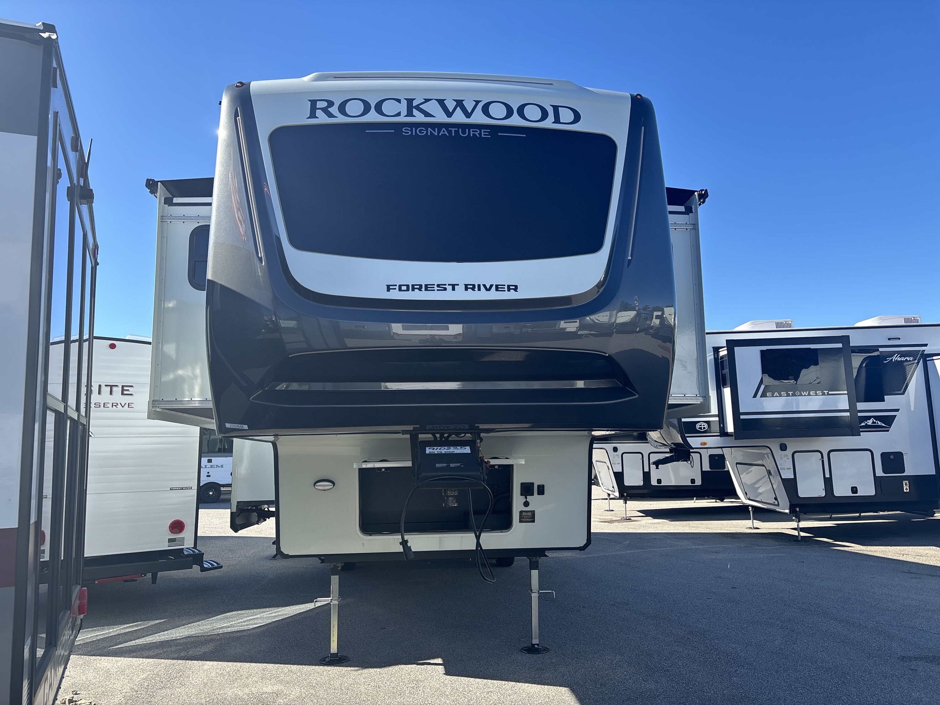 2026 Forest River ROCKWOOD SIGNATURE 402SFL in myrtle beach SC