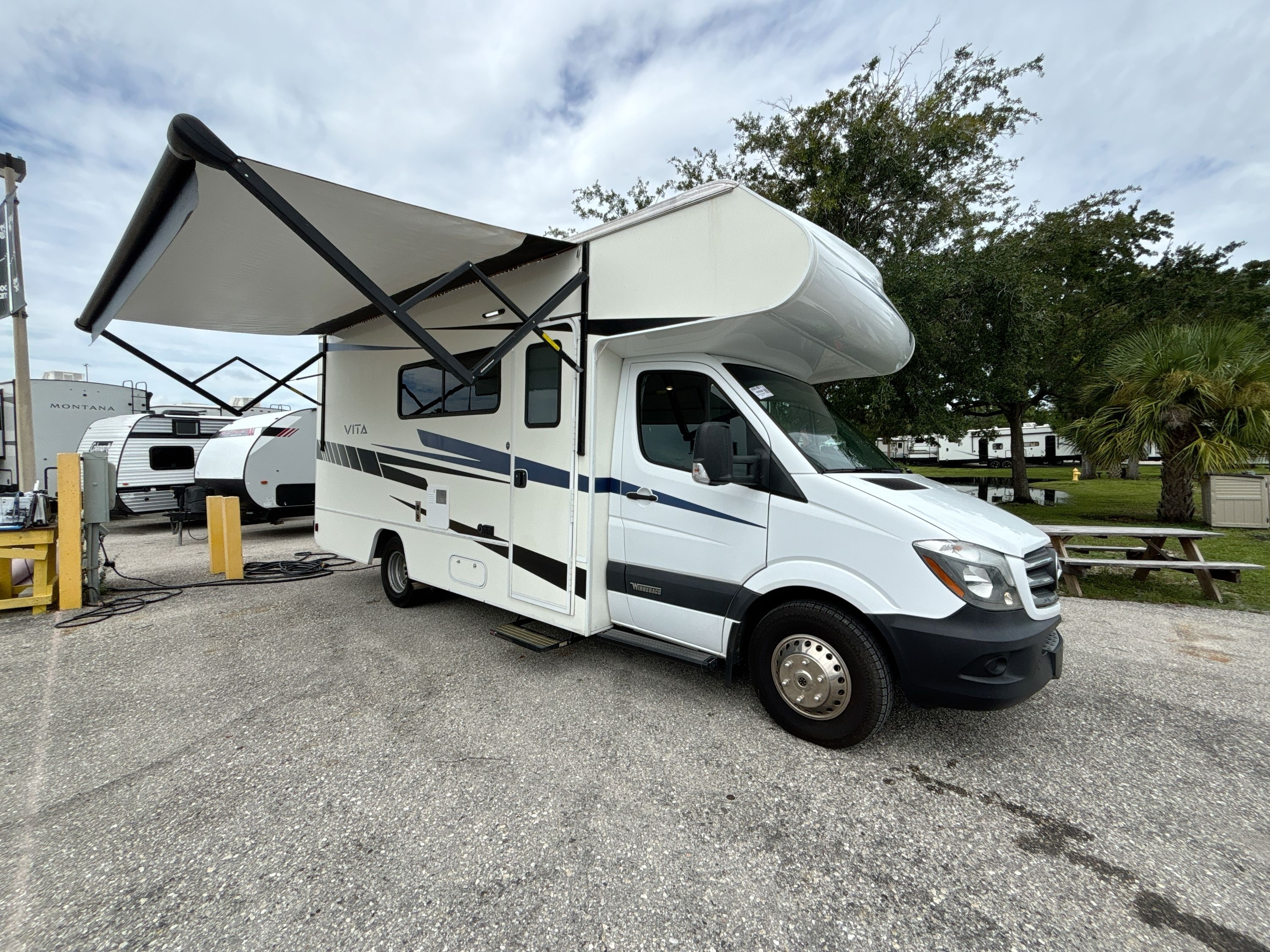 2020 Winnebago VITA 24P in fort myers FL