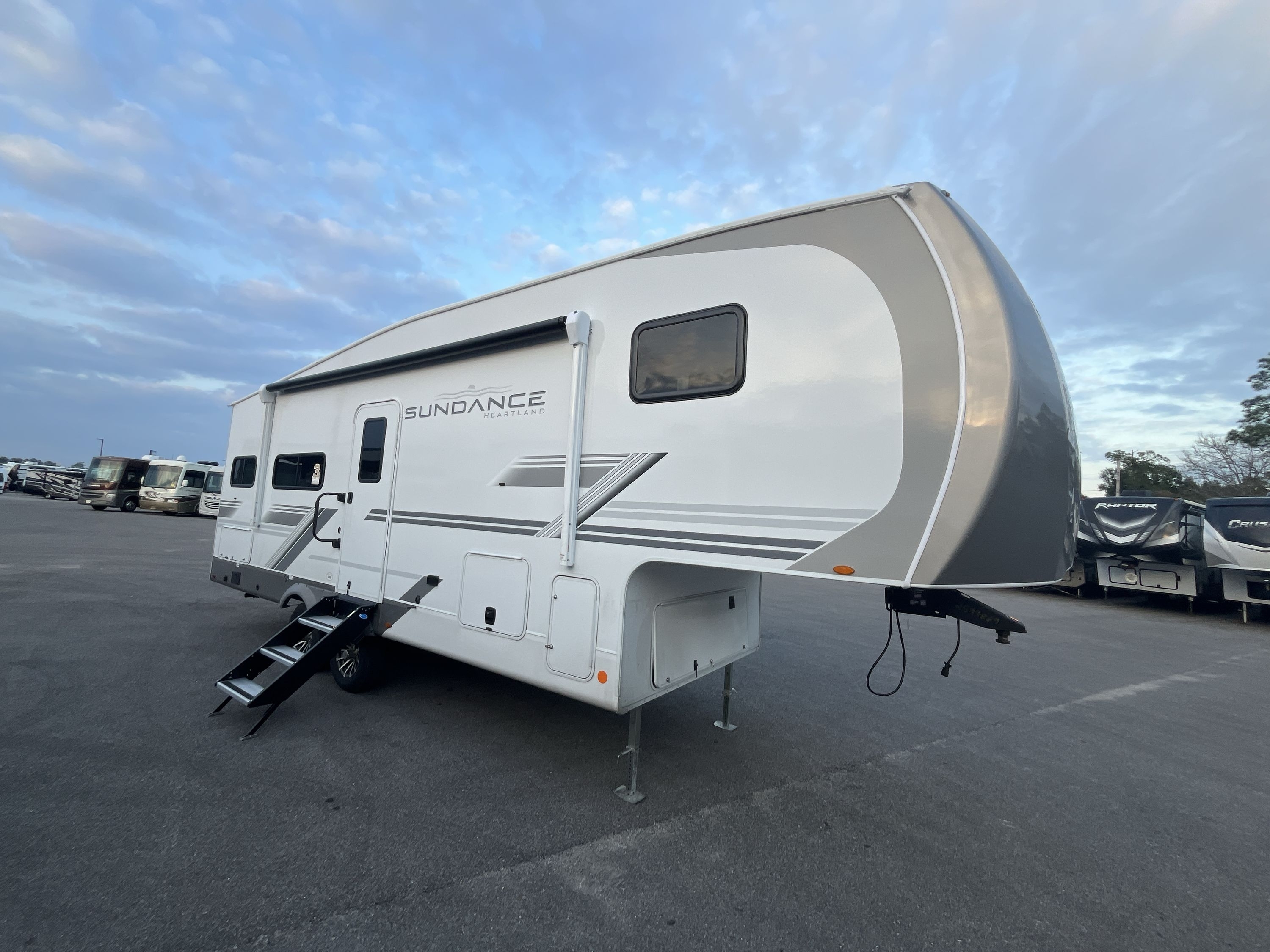 2026 Heartland SUNDANCE XLT 24ML XLT in biloxi MS