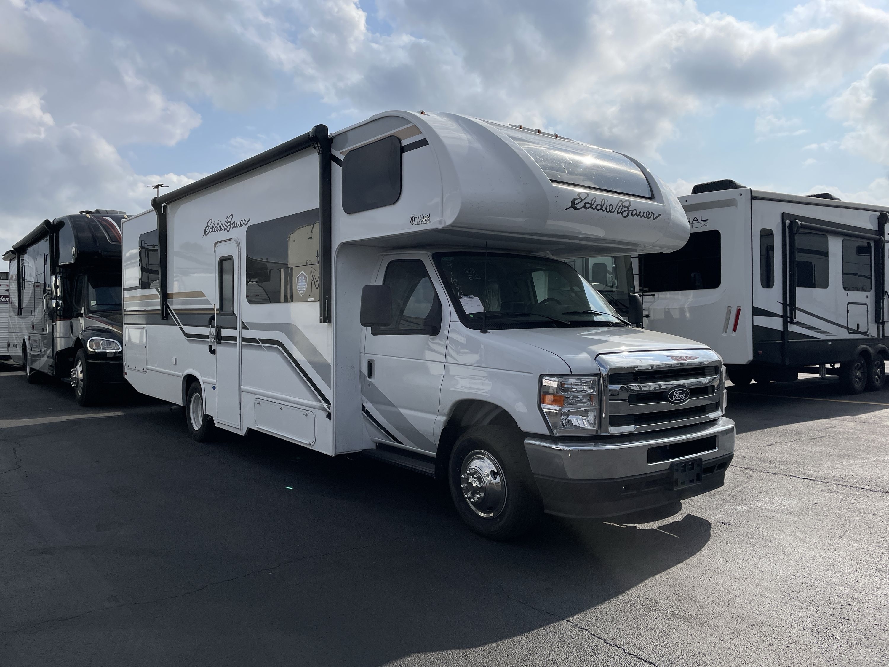 2026 Thor EDDIE BAUER 28EDF in katy TX