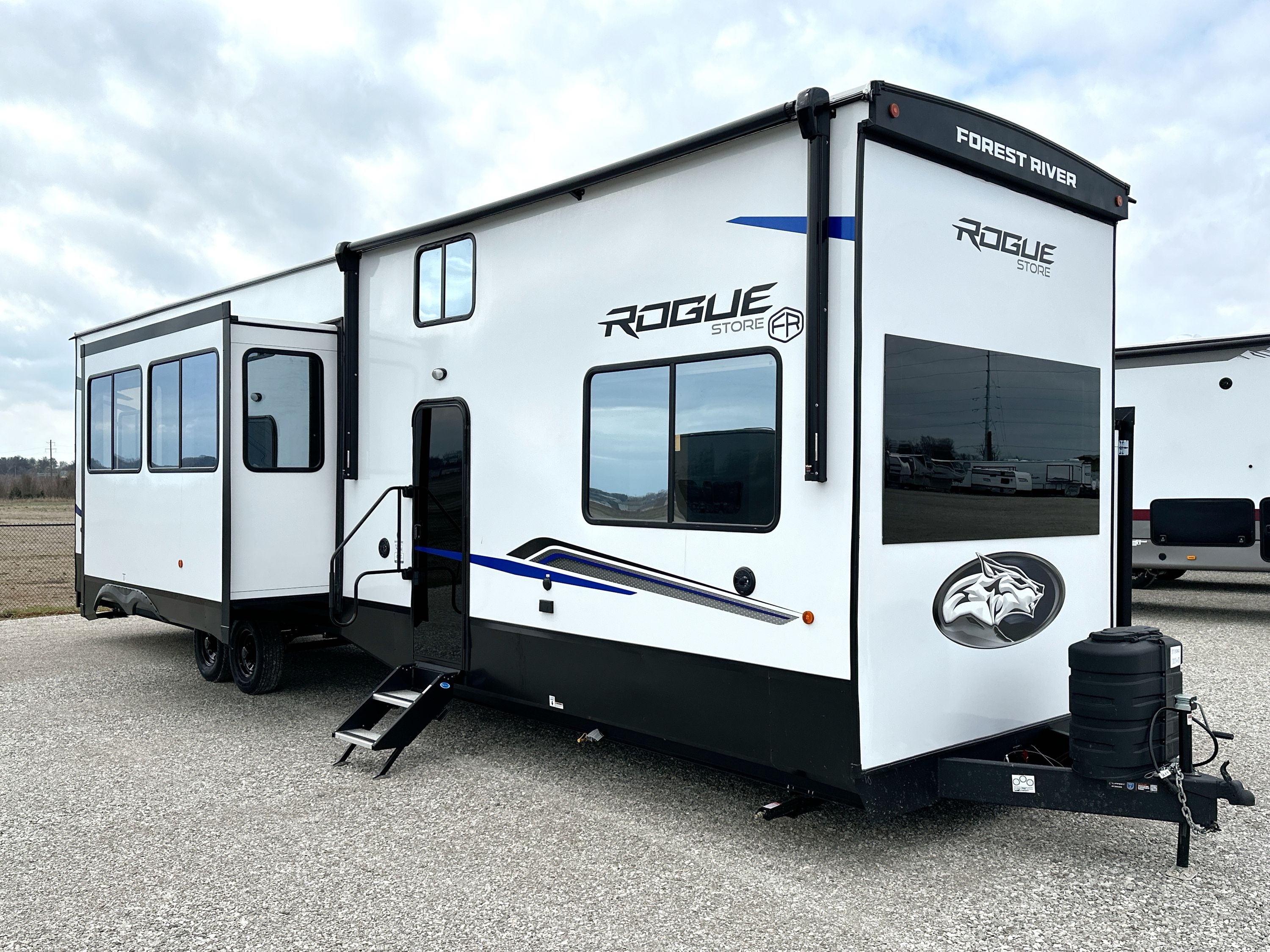 2026 Forest River ROGUE 397STORE in bowling green KY